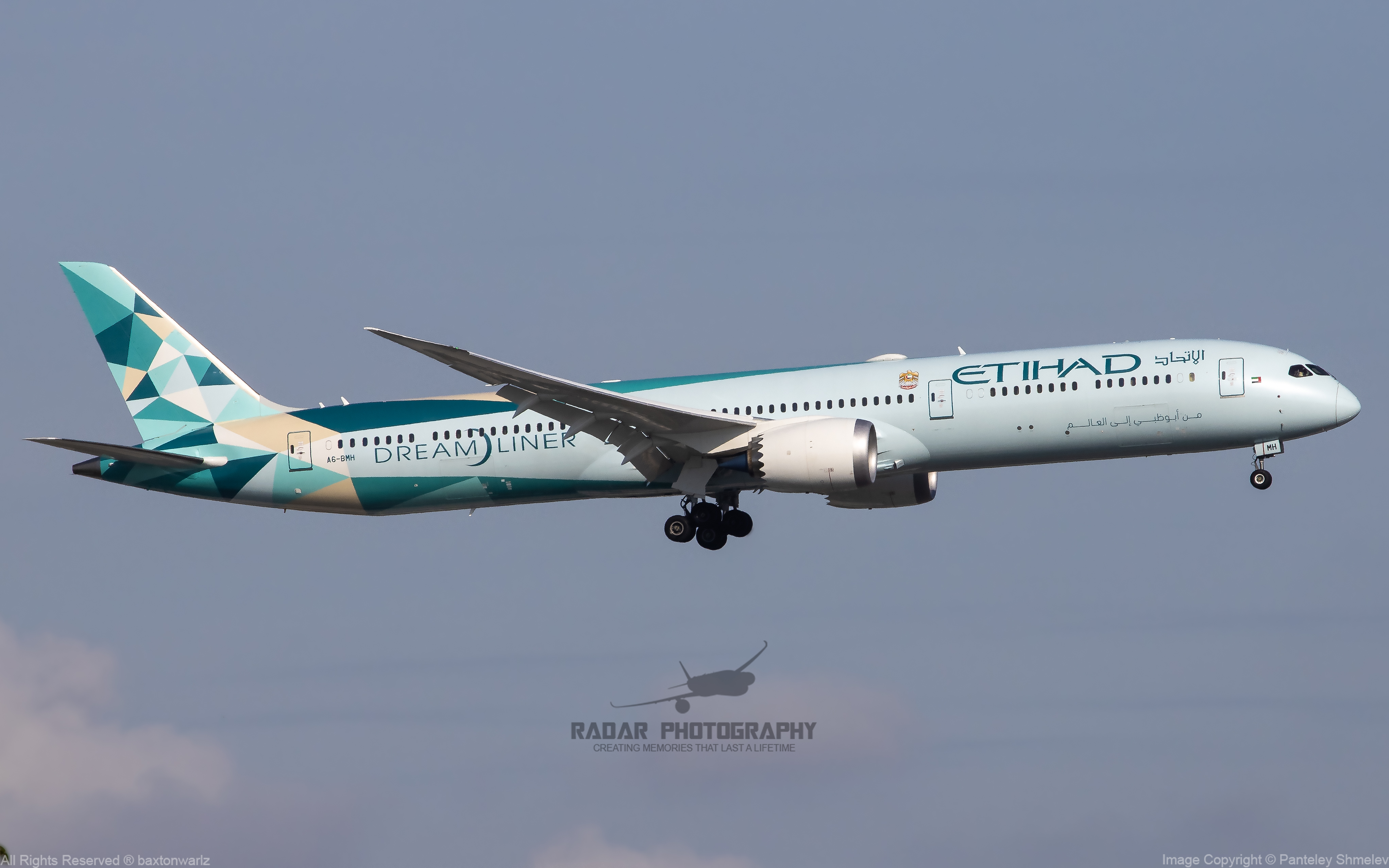 Full size: Etihad Airways Boeing 787-10 A6-BMH at Singapore-Changi Airport