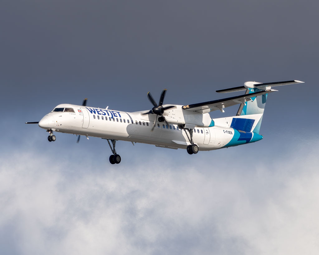 Full size: WestJet De Havilland Dash-8 q400 C-FOEN at Vancouver International Airport