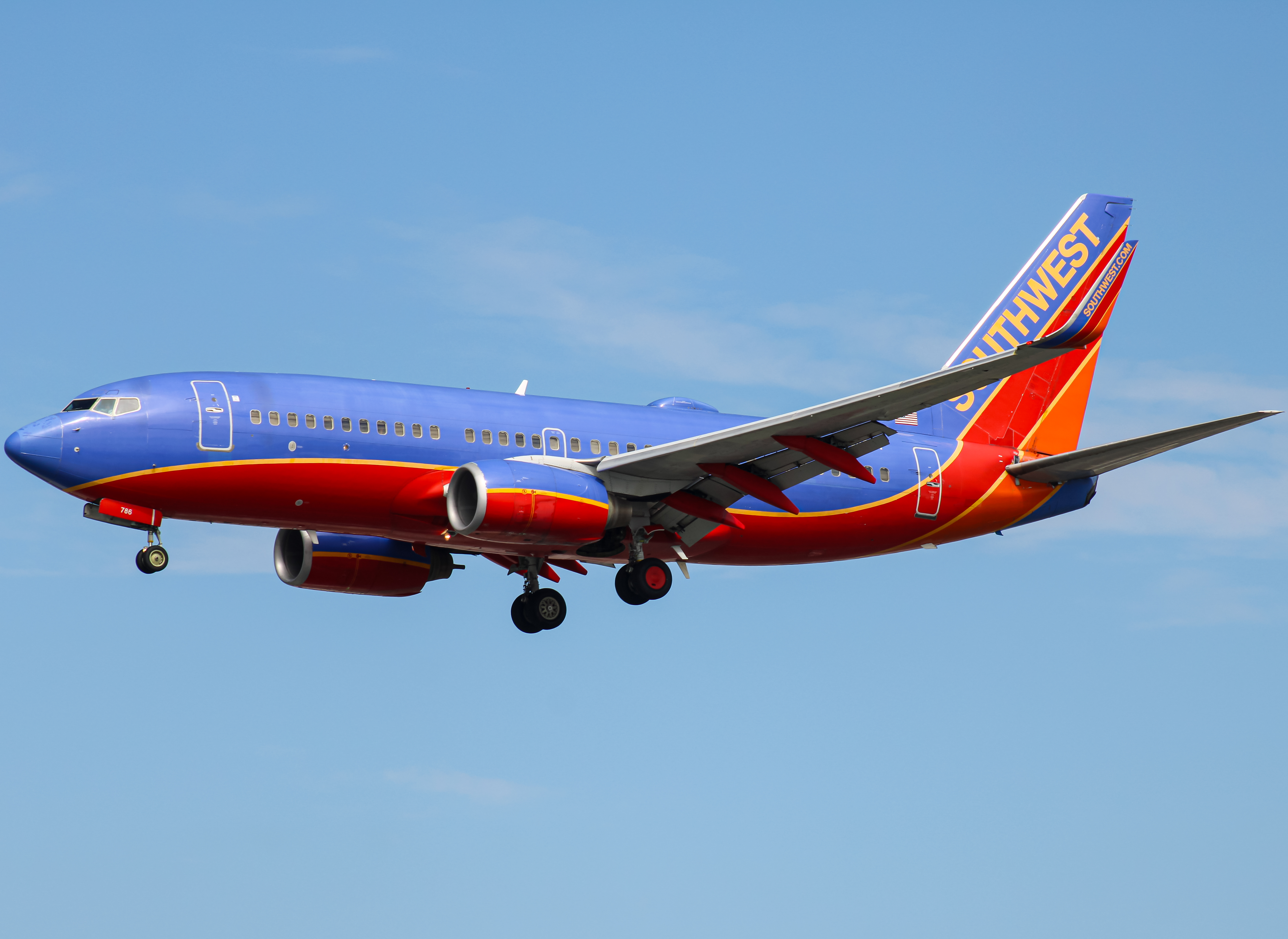 Full size: Southwest Airlines Boeing 737-700 N786SW at San Diego International Airport