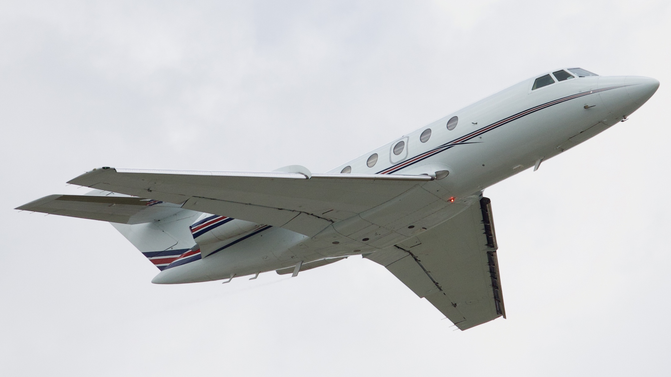 Full size: PRIVATE Dassault Falcon 20 N581FL at Houston-George Bush Intercontinental Airport