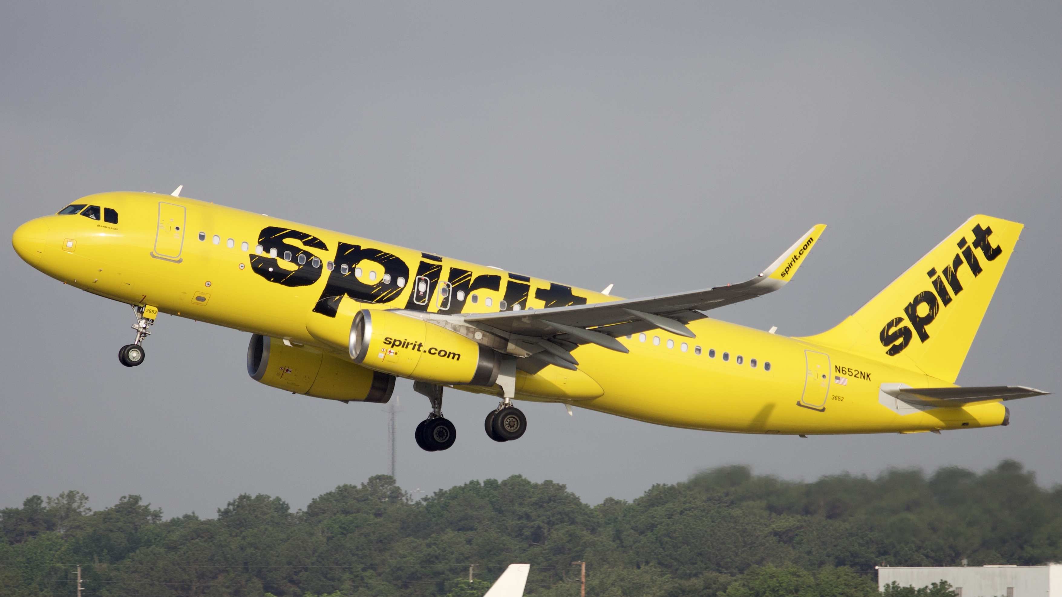 Full size: Spirit Airlines Airbus A320 N652NK at Houston-George Bush Intercontinental Airport