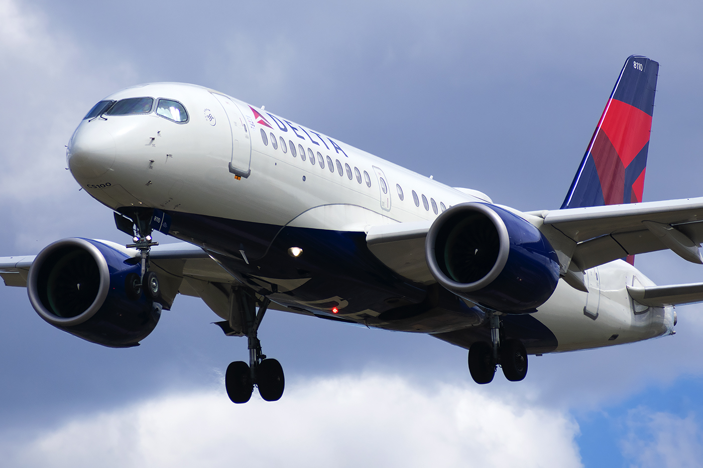 Full size: Delta Airlines Airbus A220-100 N110DU at Salt Lake City International Airport