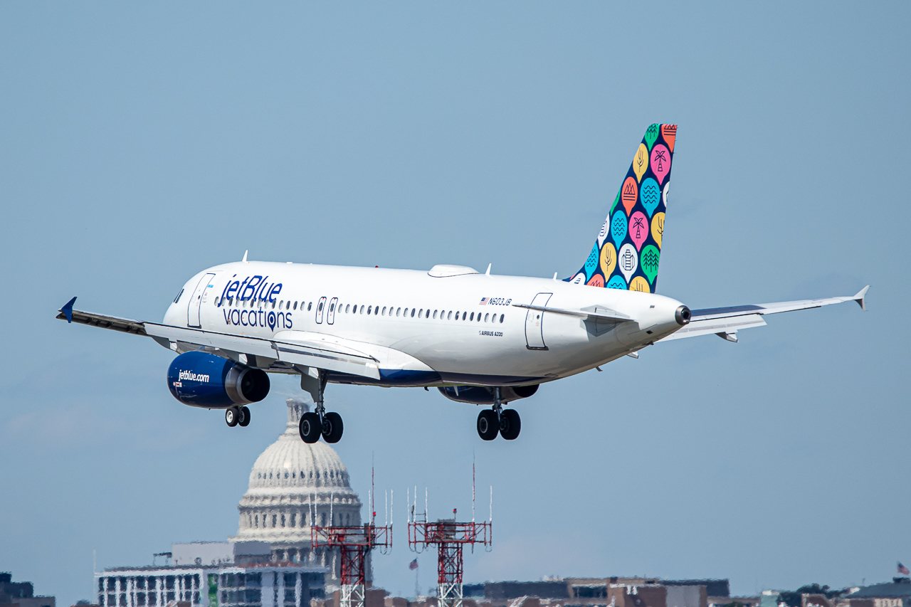 Full size: JetBlue Airways Airbus A320 N603JB at Ronald Reagan National Airport