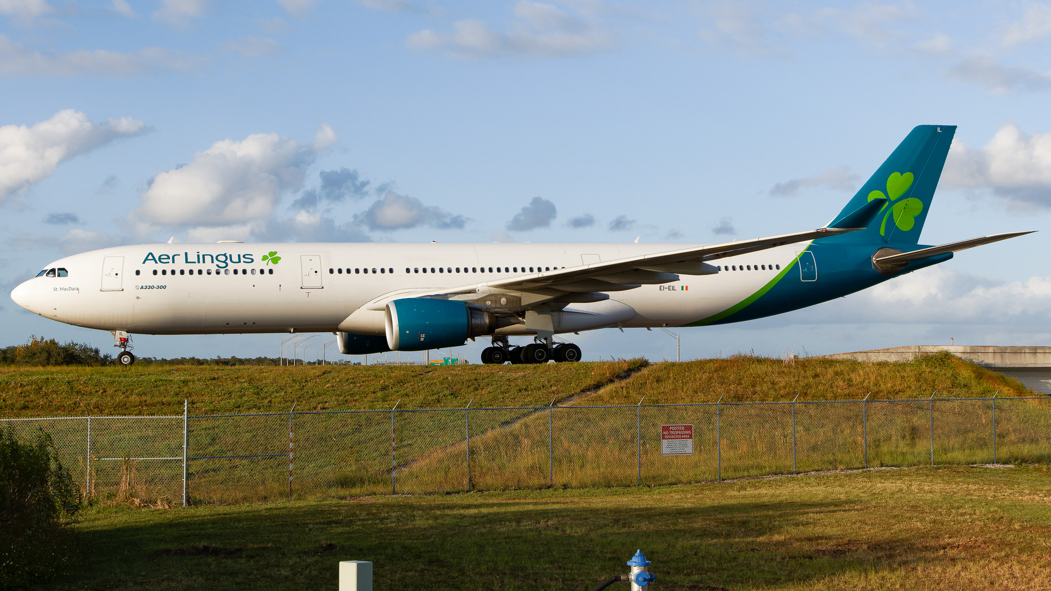 Full size: Aer Lingus Airbus A330-300 EI-EIL at Orlando International Airport