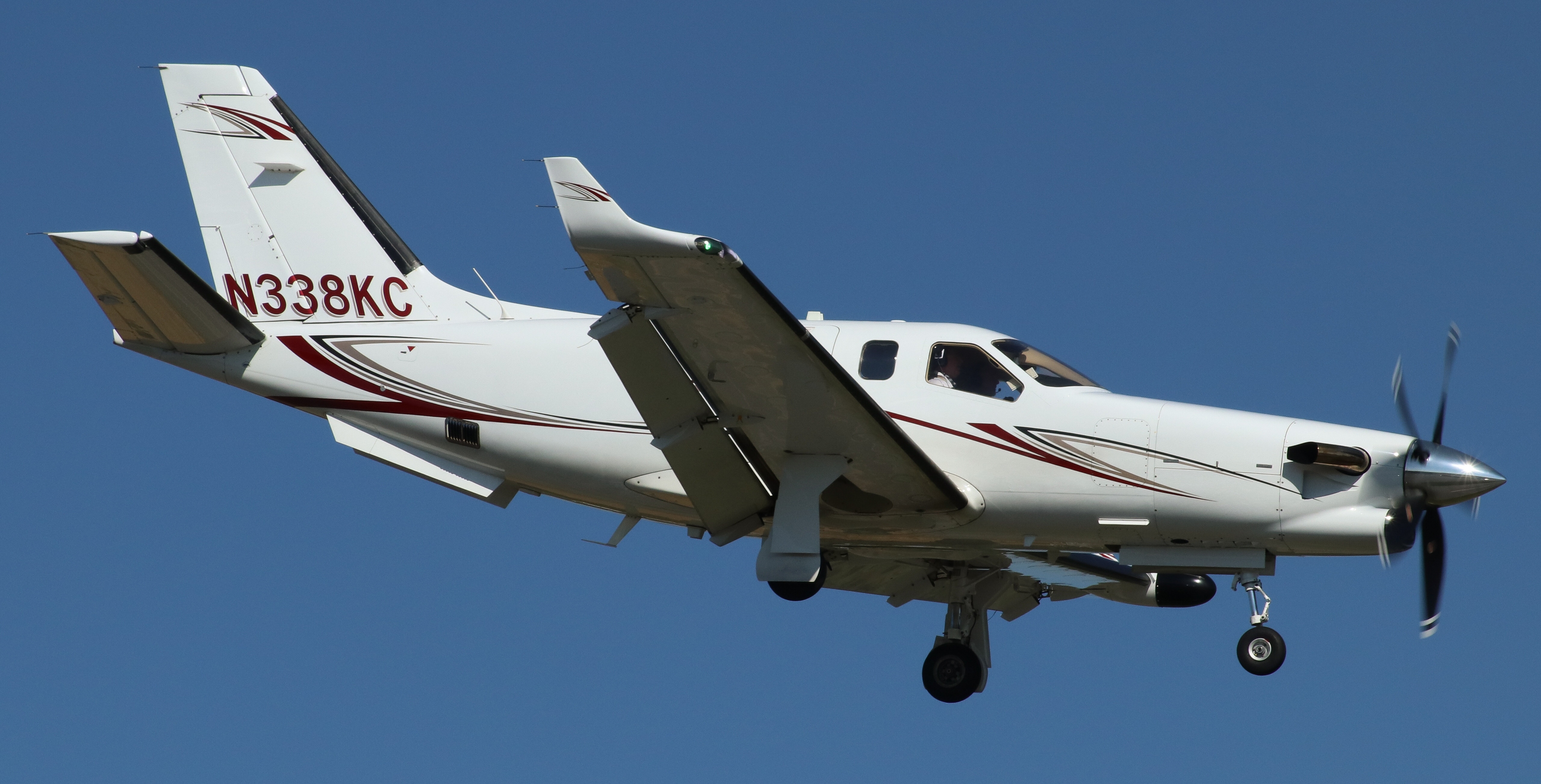 Full size: PRIVATE Socata TBM-930 N338KC at York Airport