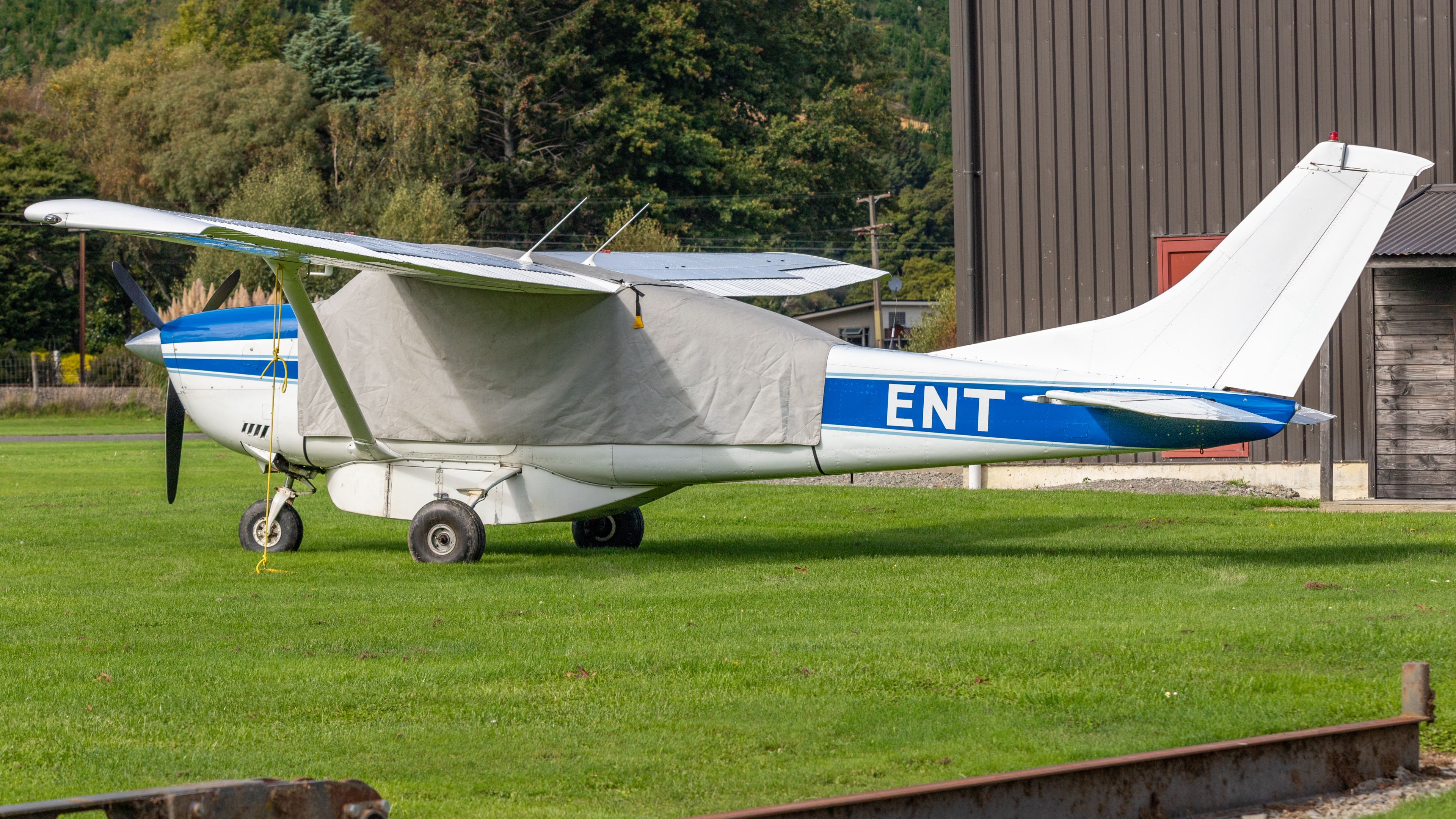 Full size: Pelorus Air Cessna 206 ZK-ENT at Picton Koromiko Airport