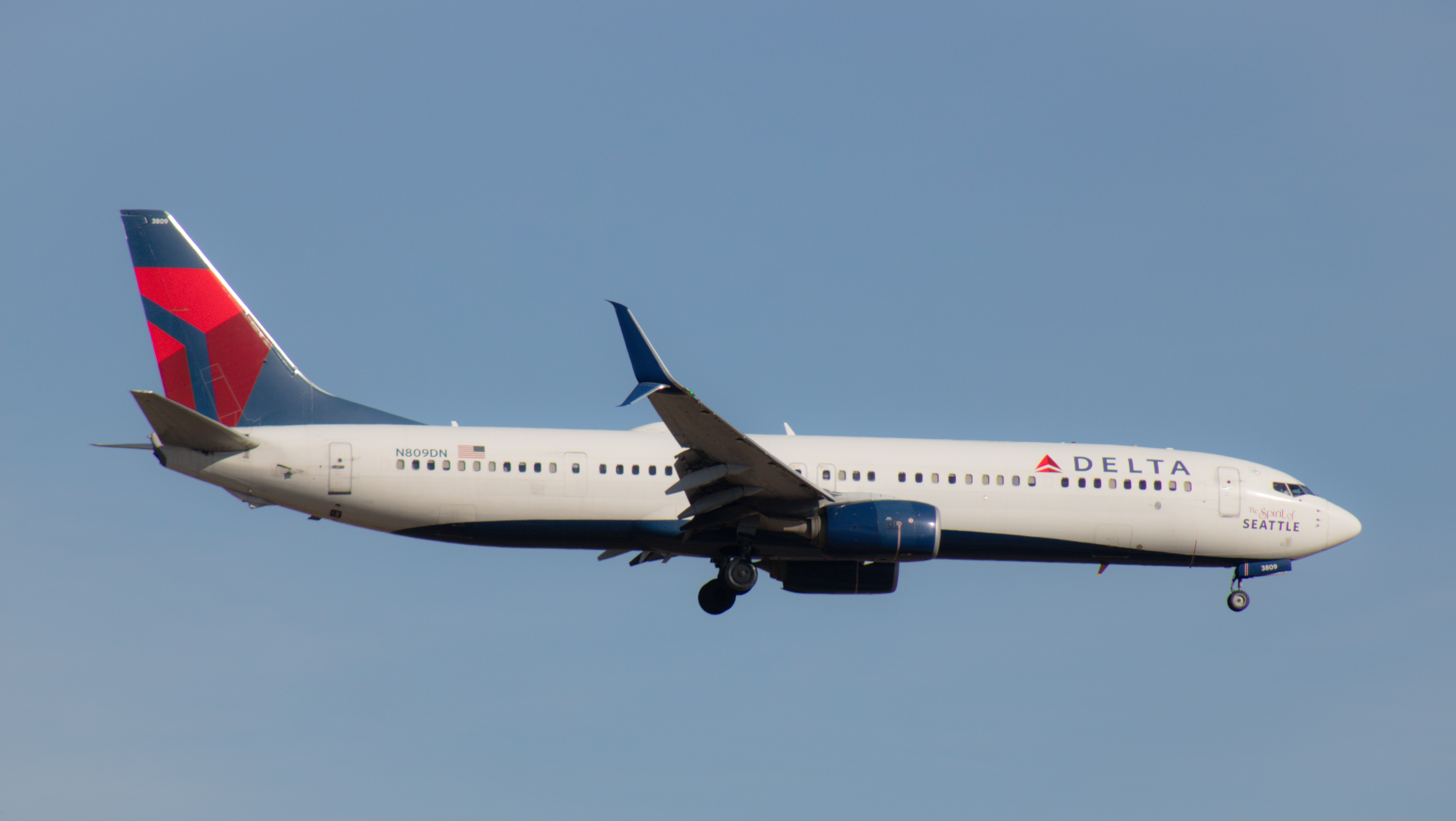 Full size: Delta Airlines Boeing 737-900ER N809DN at Boise Air Terminal/Gowen Field