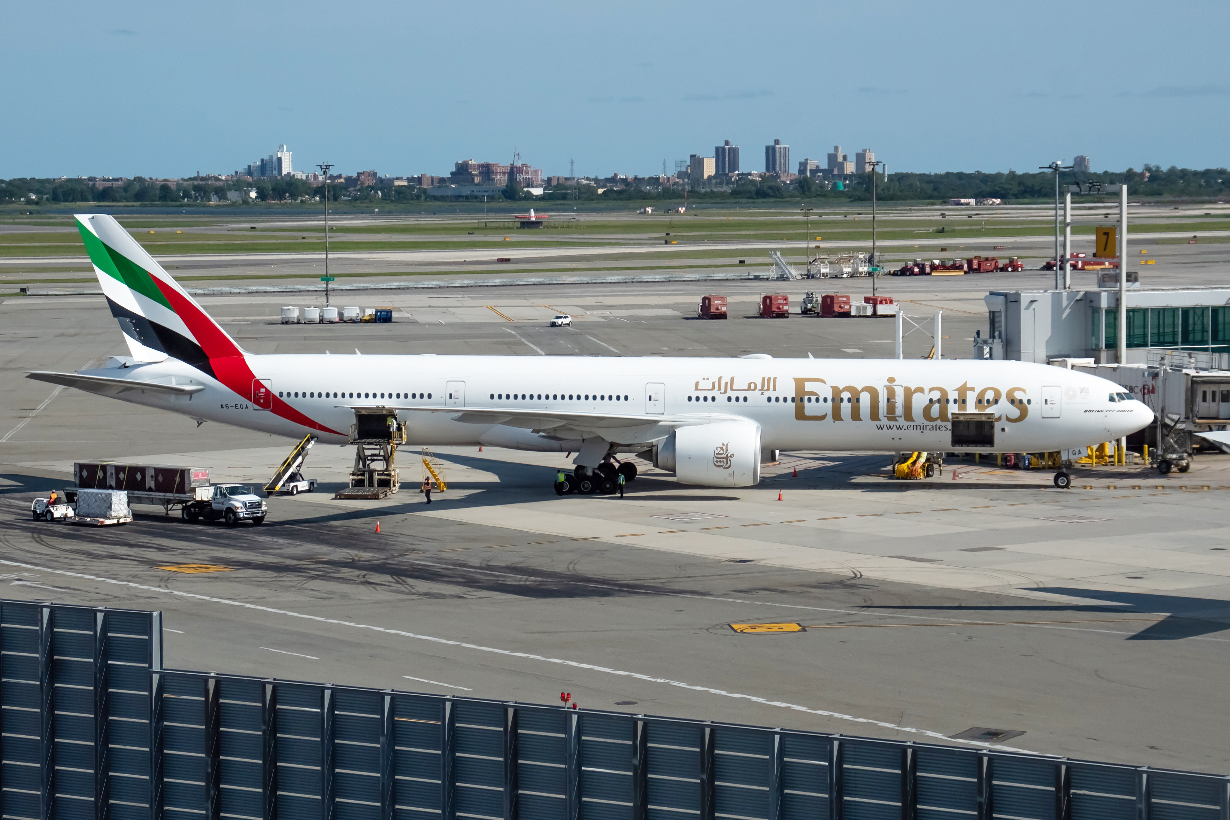 Full size: Emirates Boeing 777-31H (ER) A6-EGA at John F. Kennedy International Airport