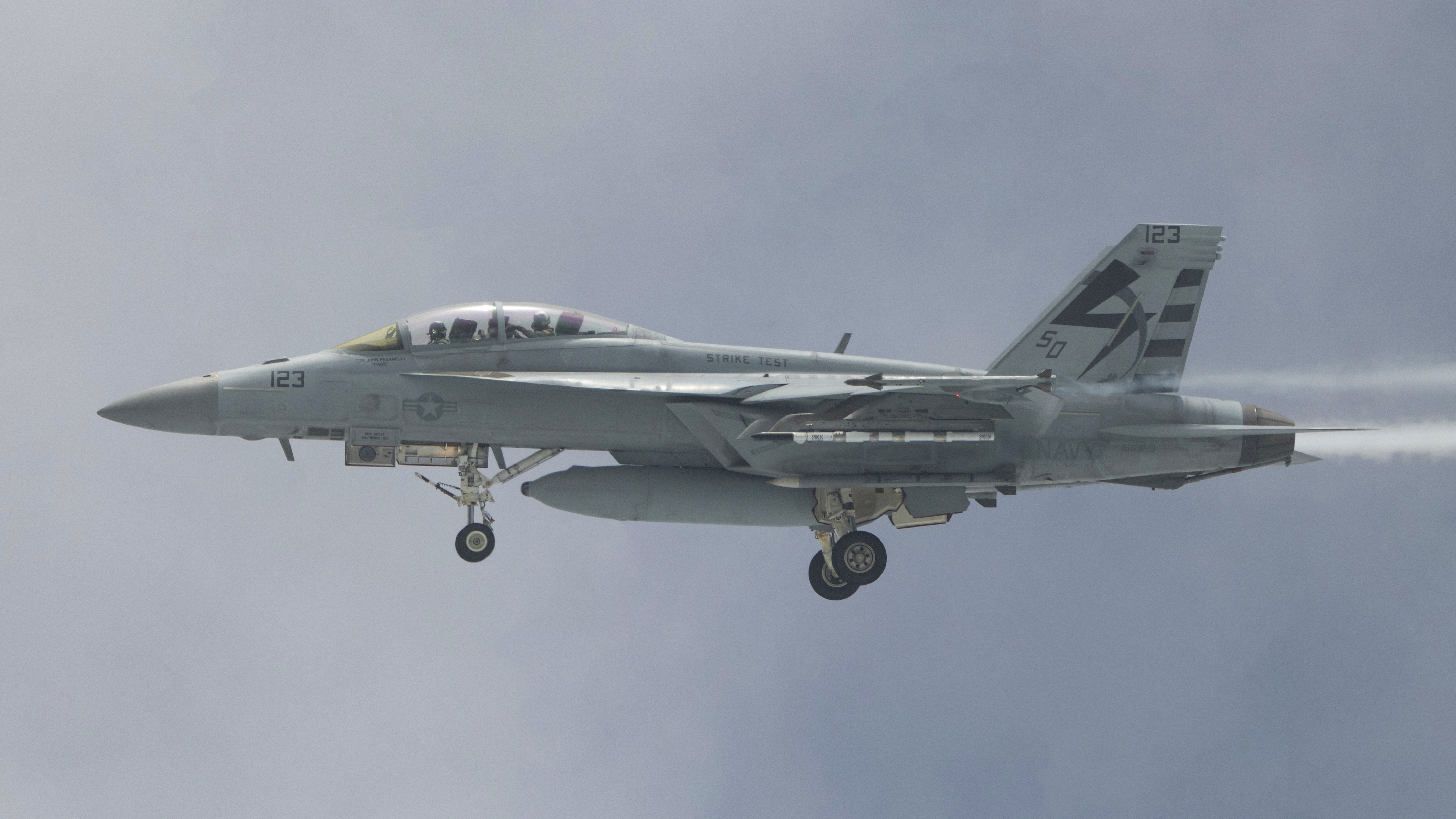 Full size: USN - United States Navy Boeing F/A-18E/F Super Hornet 166969 at Point Mugu NAS