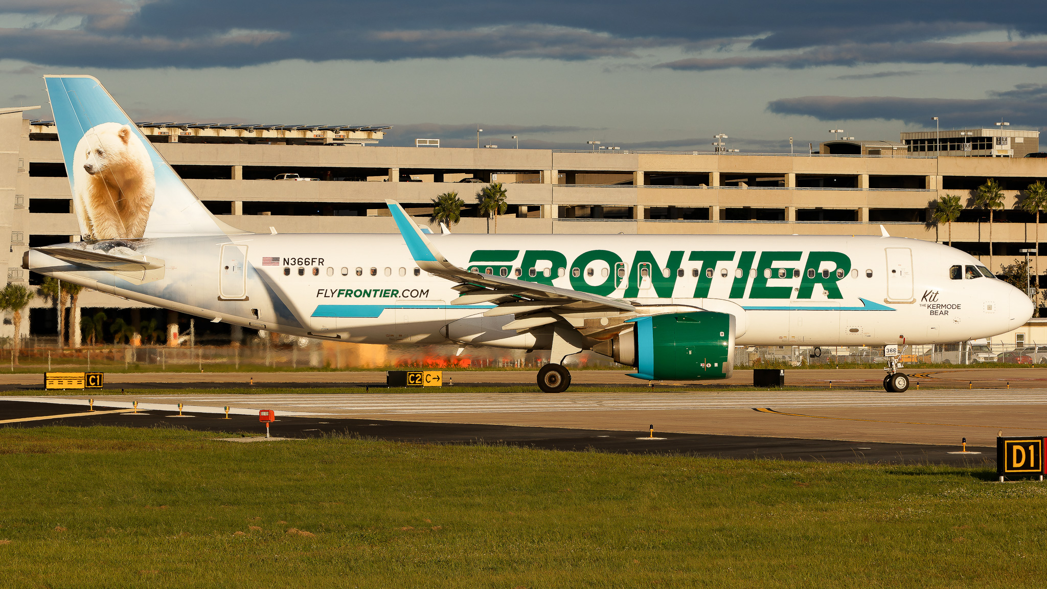 Full size: Frontier Airlines Airbus A320NEO N366FR at Tampa International Airport