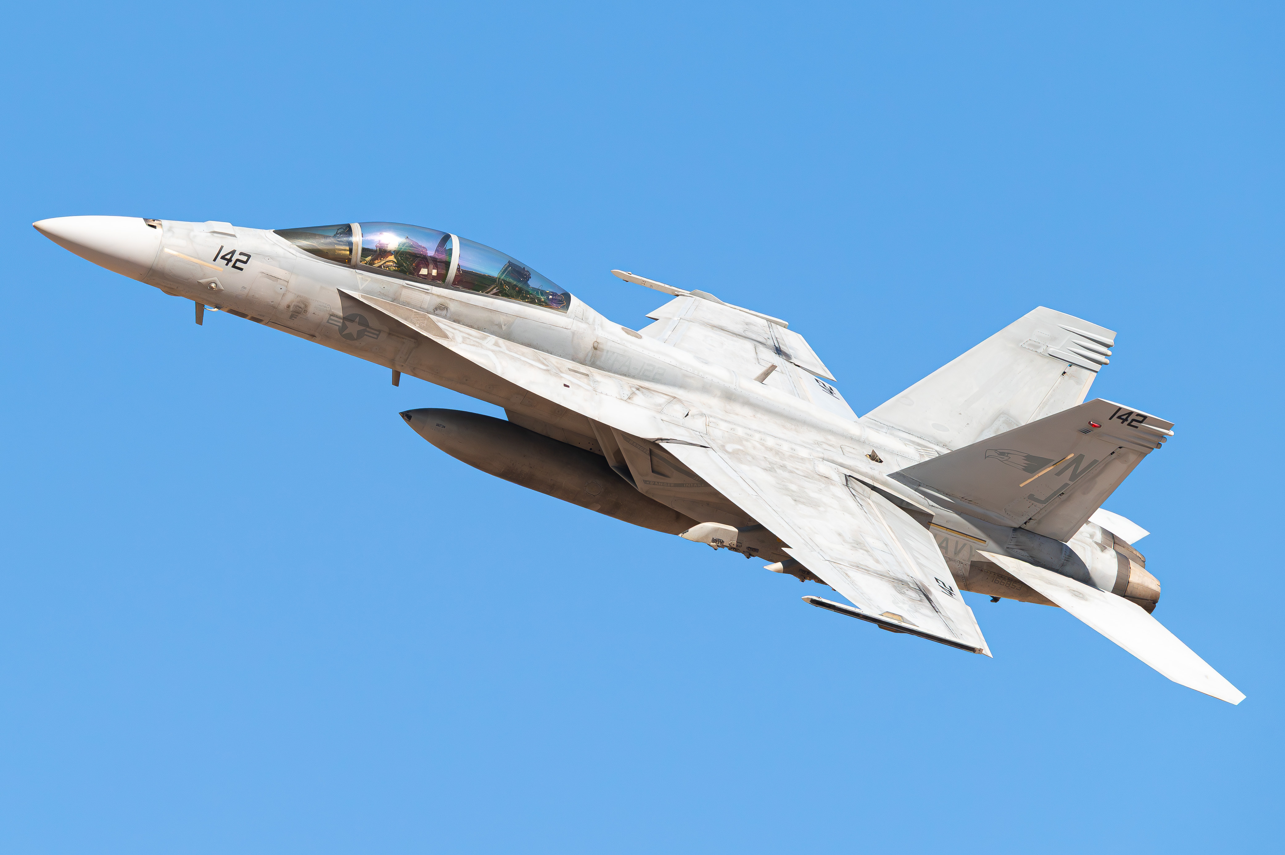 Full size: USN - United States Navy Boeing F/A-18E/F Super Hornet 166853 at Naval Air