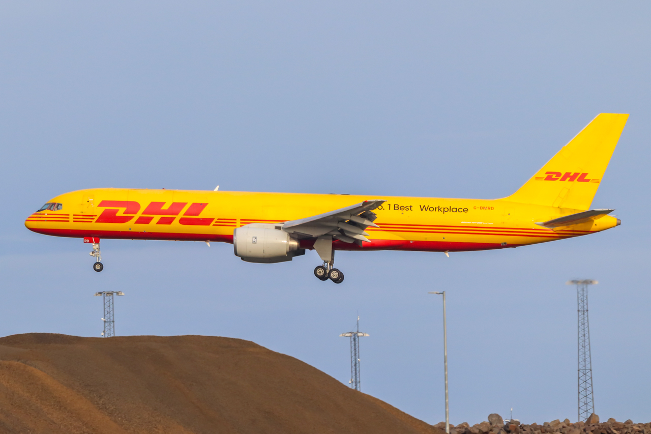 Full size: DHL Boeing 757-200 G-BMRD at Keflavik International Airport