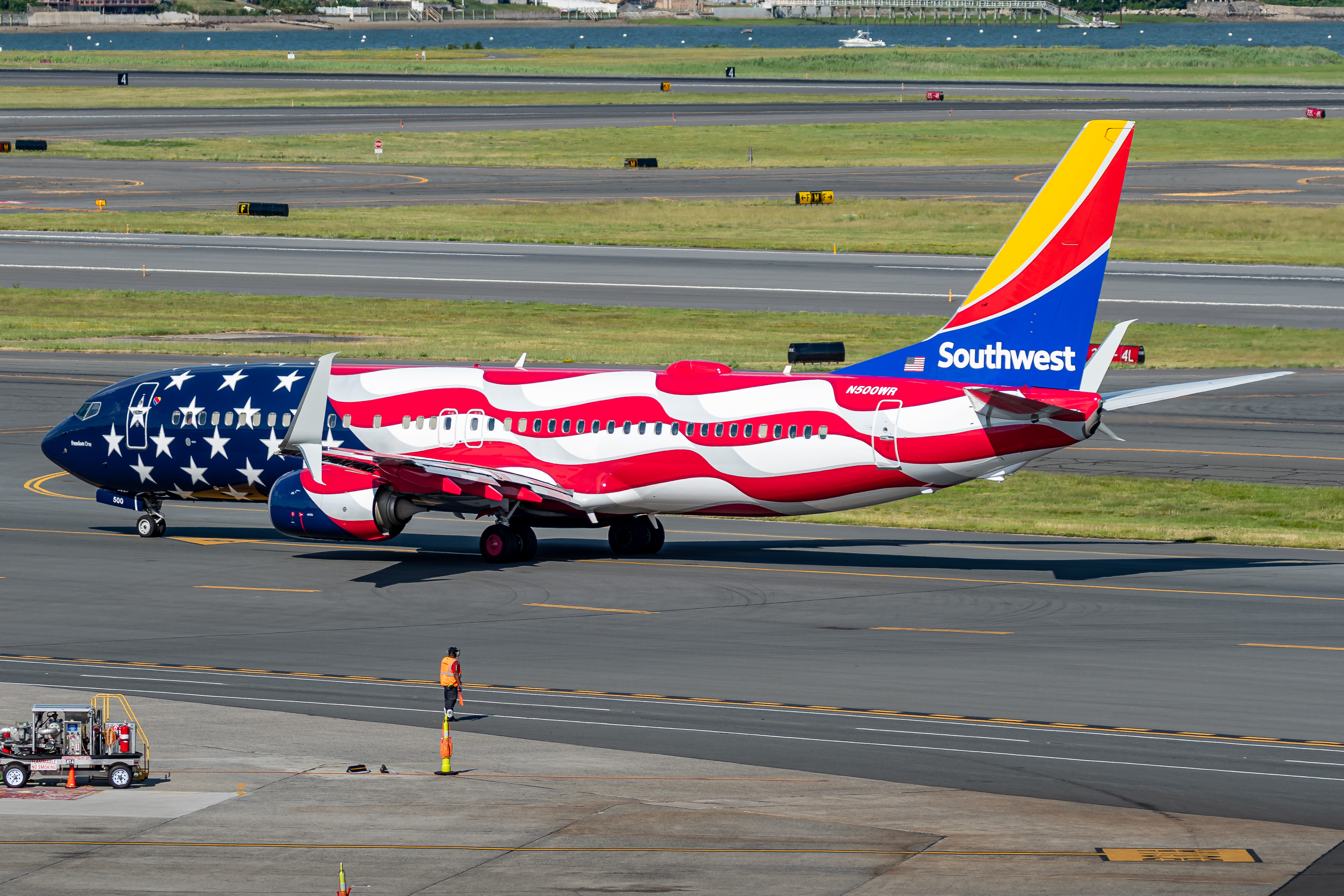 Full size: Southwest Airlines Boeing 737-800 N500WR at General Edward Lawrence Logan International Airport