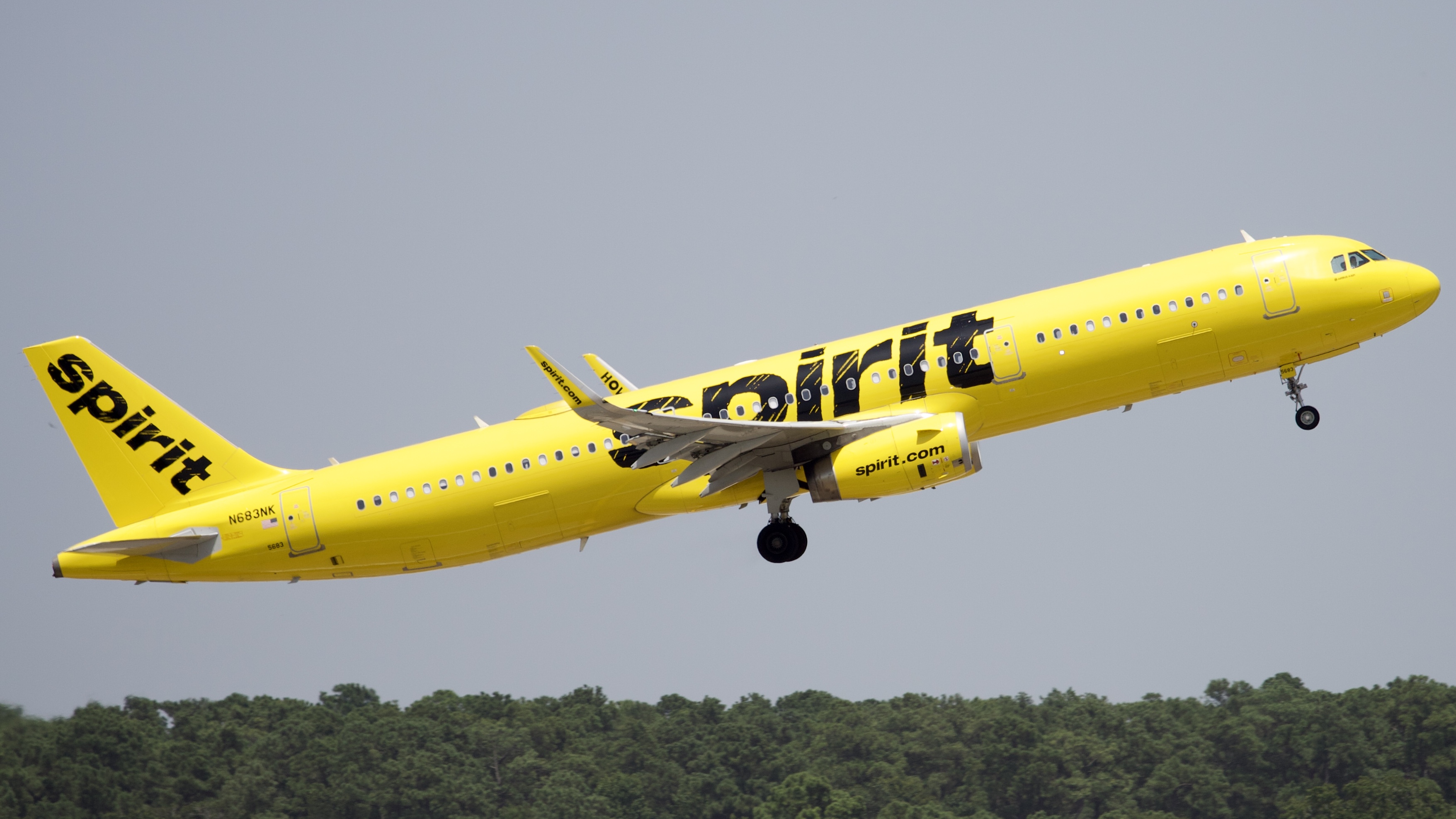Full size: Spirit Airlines Airbus A321-200 N683NK at Houston-George Bush Intercontinental Airport