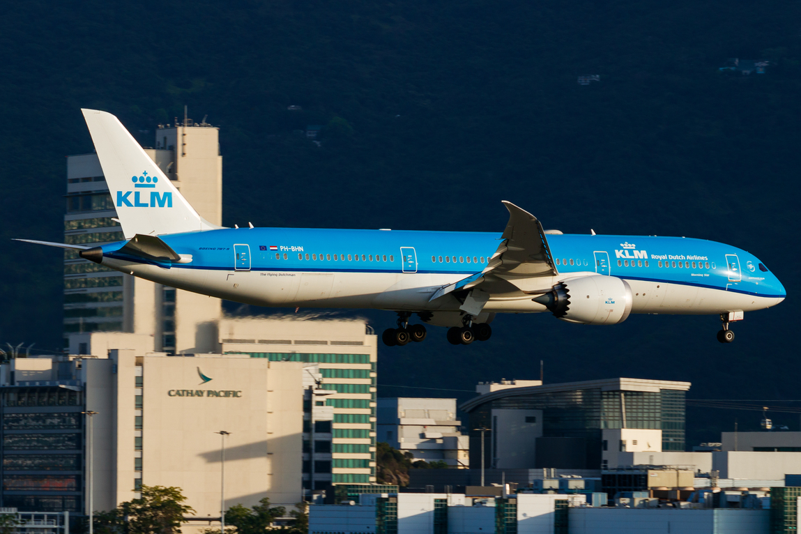 Full size: KLM Boeing 787-9 PH-BHN at Hong Kong International Airport