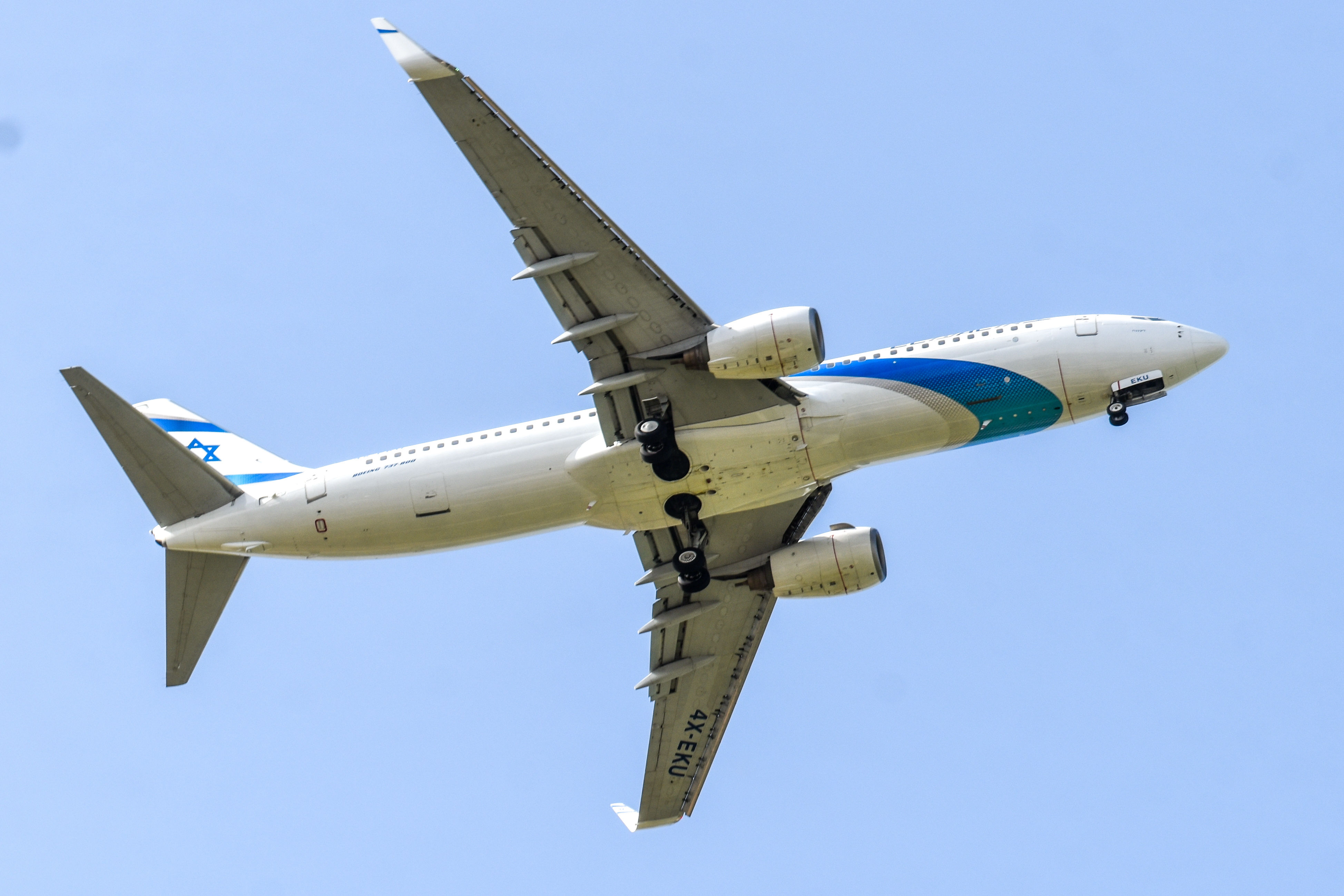 Full size: El Al Boeing 737-800 4X-EKU at Tel Aviv-Ben Gurion Airport