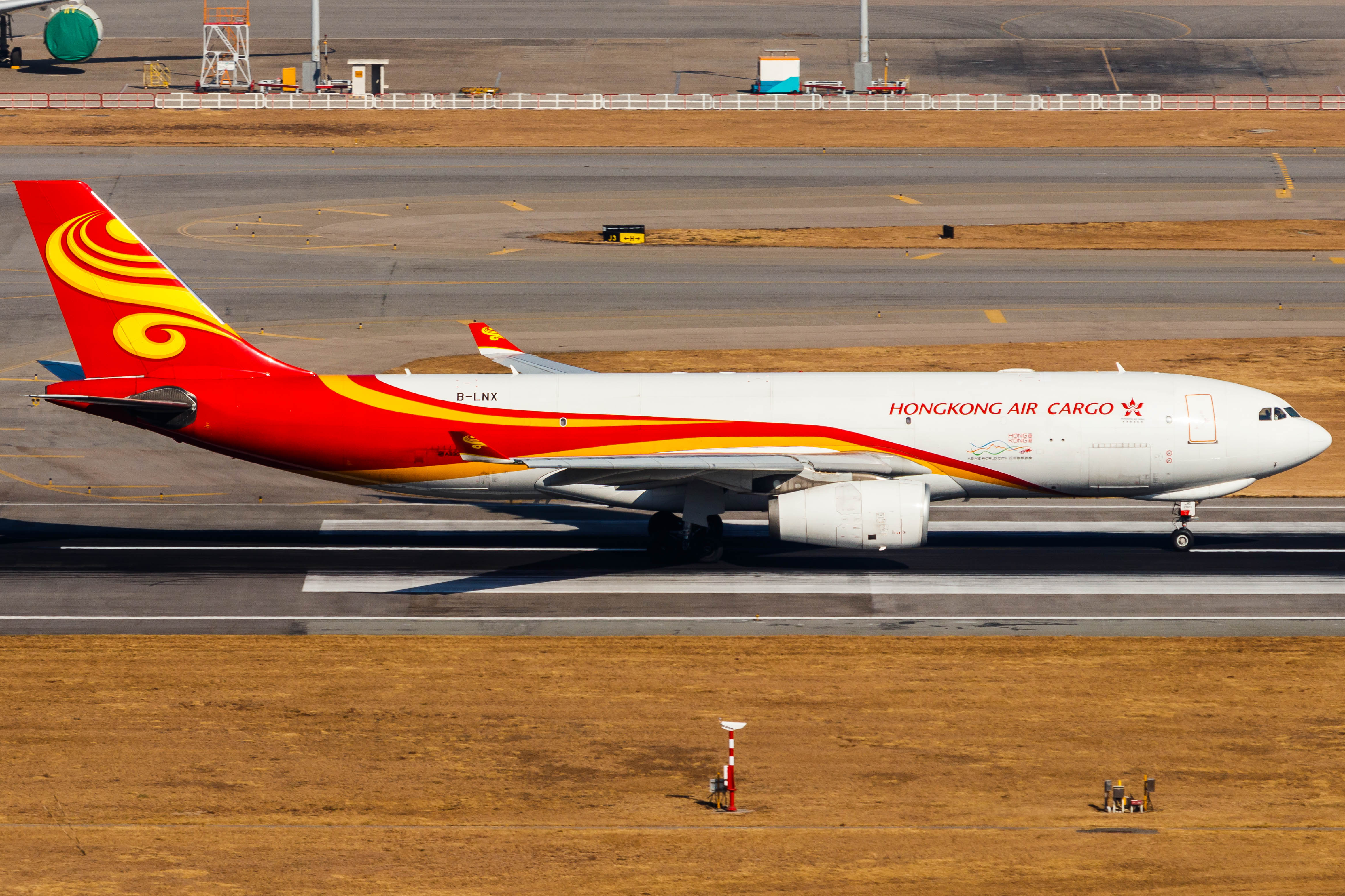 Full size: Hong Kong Air Cargo Airbus A330-200 B-LNX at Hong Kong International Airport