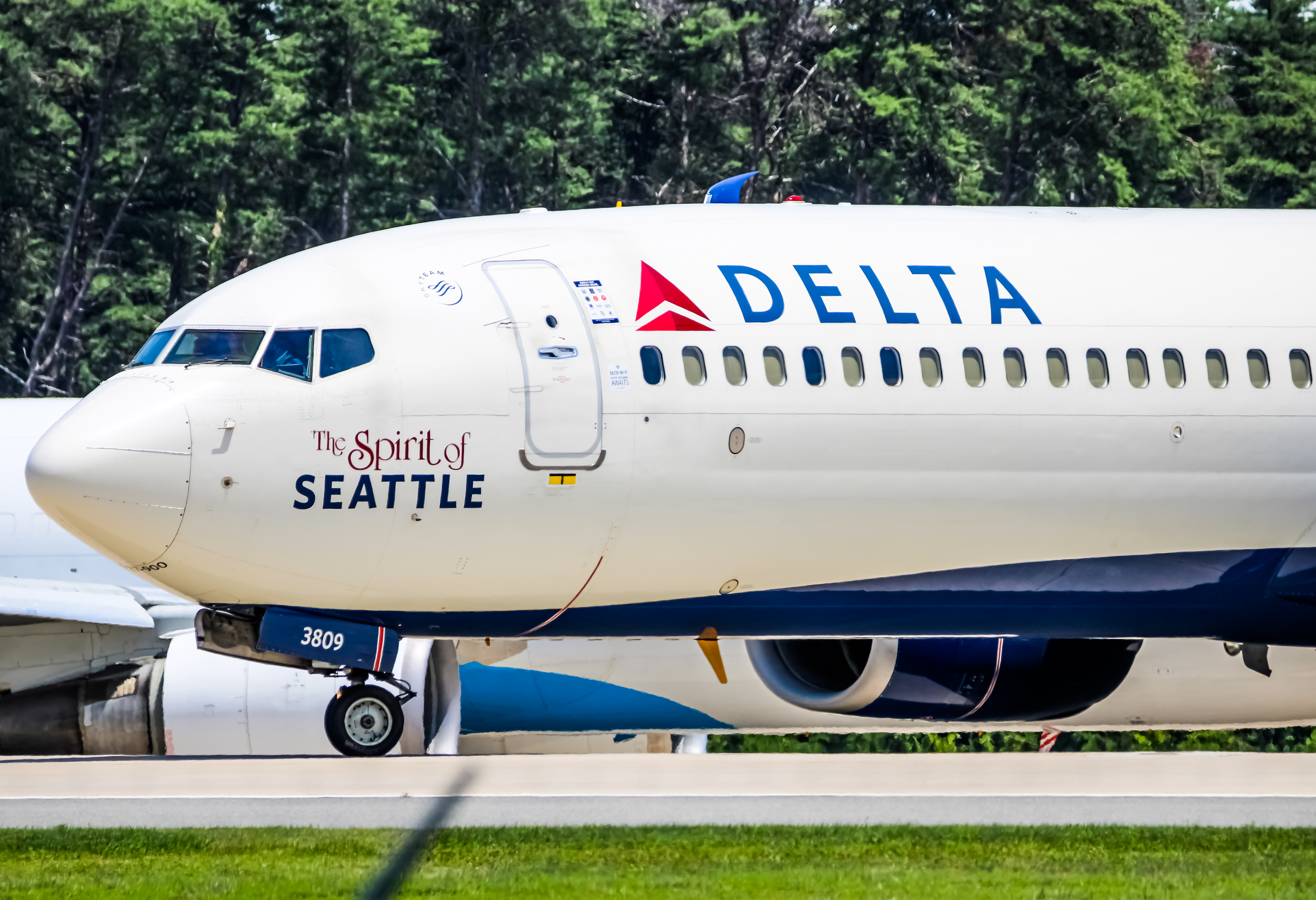 Full size: Delta Airlines Boeing 737-900ER N809DN at Baltimore/Washington International Thurgood Marshall Airport
