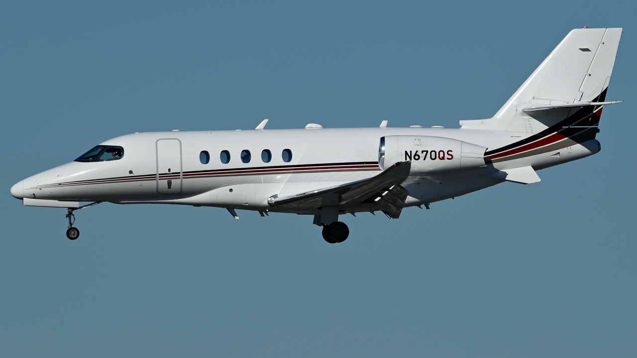 Full size: NetJets Cessna Citation Latitude N670QS at Los Angeles International Airport