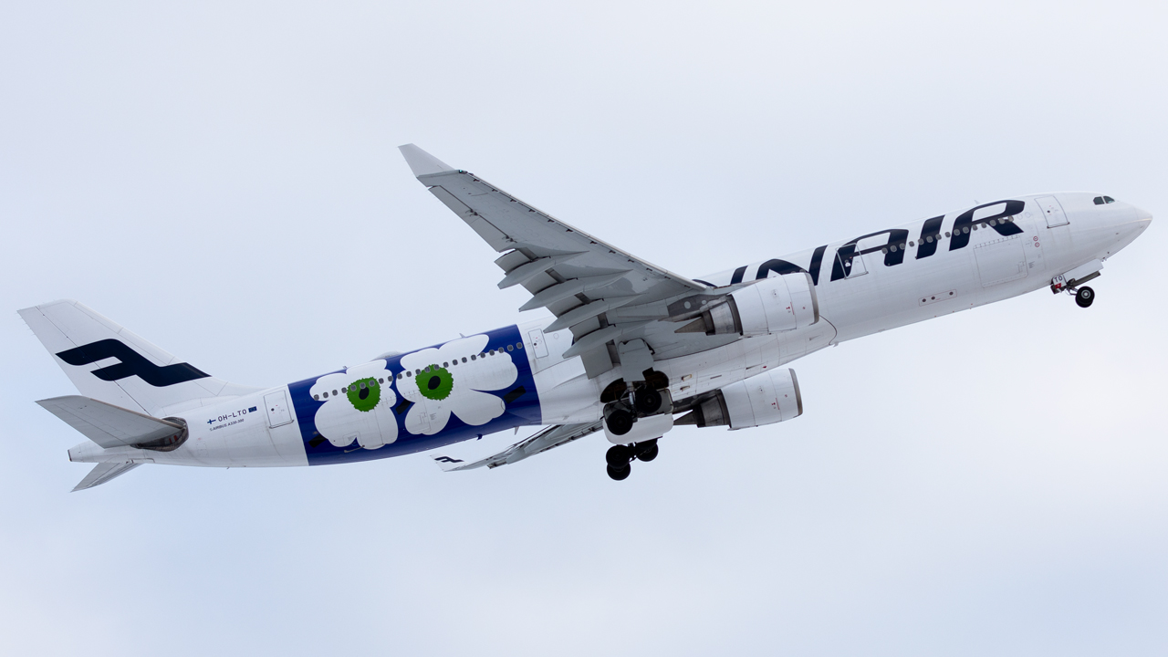 Full size: Finnair Airbus A330-300 OH-LTO at Helsinki Vantaa Airport