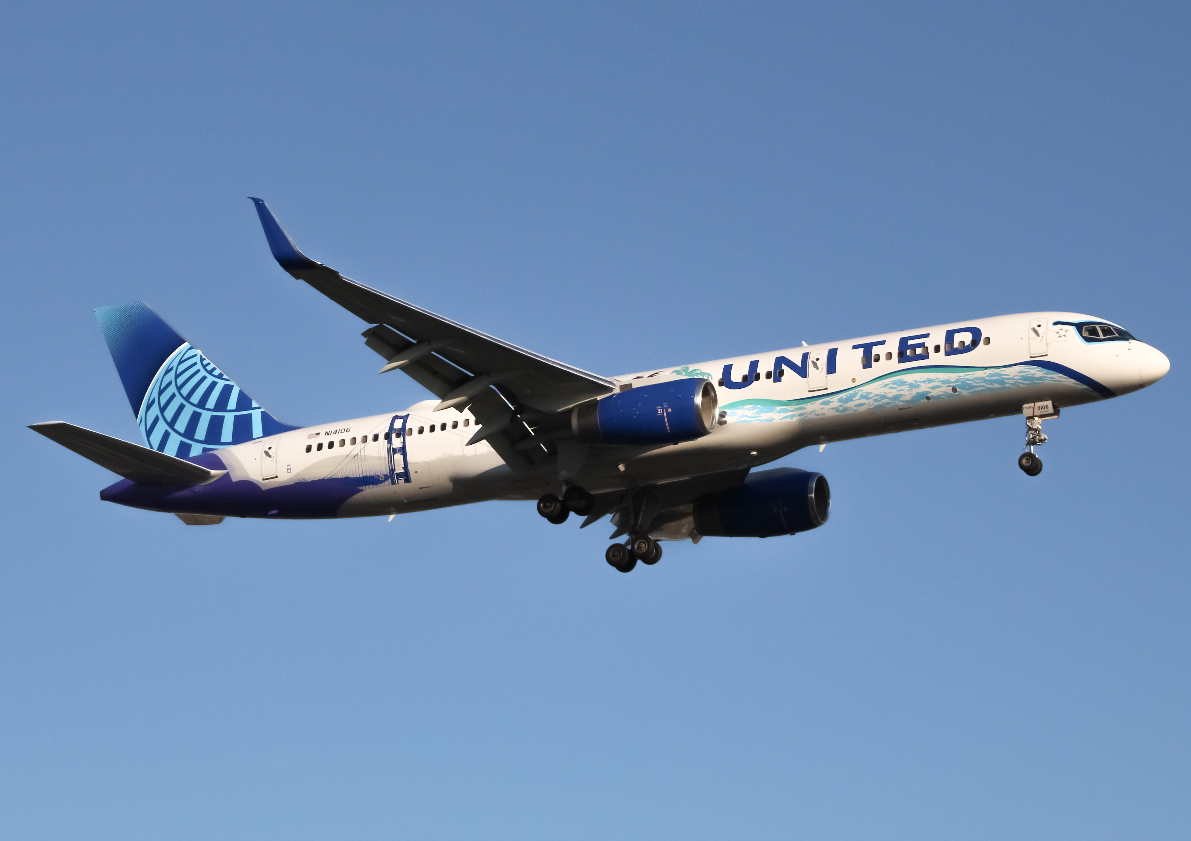 Full size: United Airlines Boeing 757-200 N14106 at Newark Liberty International Airport