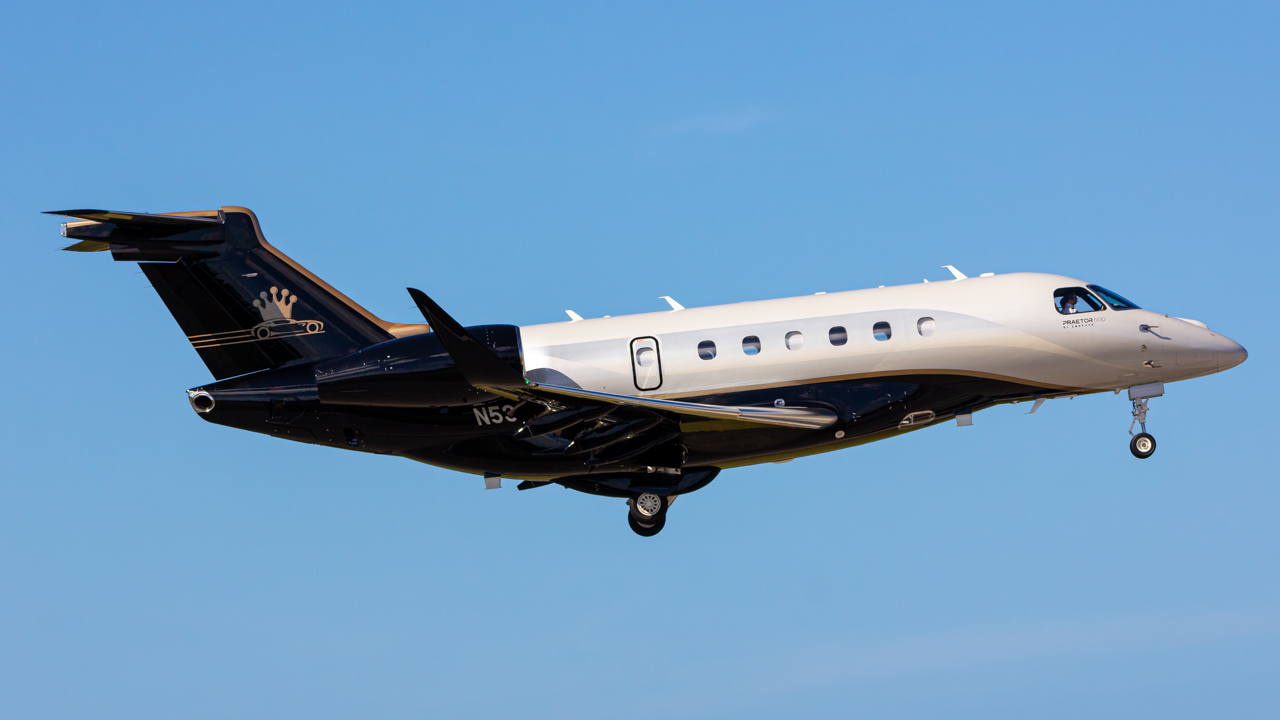 Full size: PRIVATE Embraer Praetor 600 N532JK at Naples Municipal Airport
