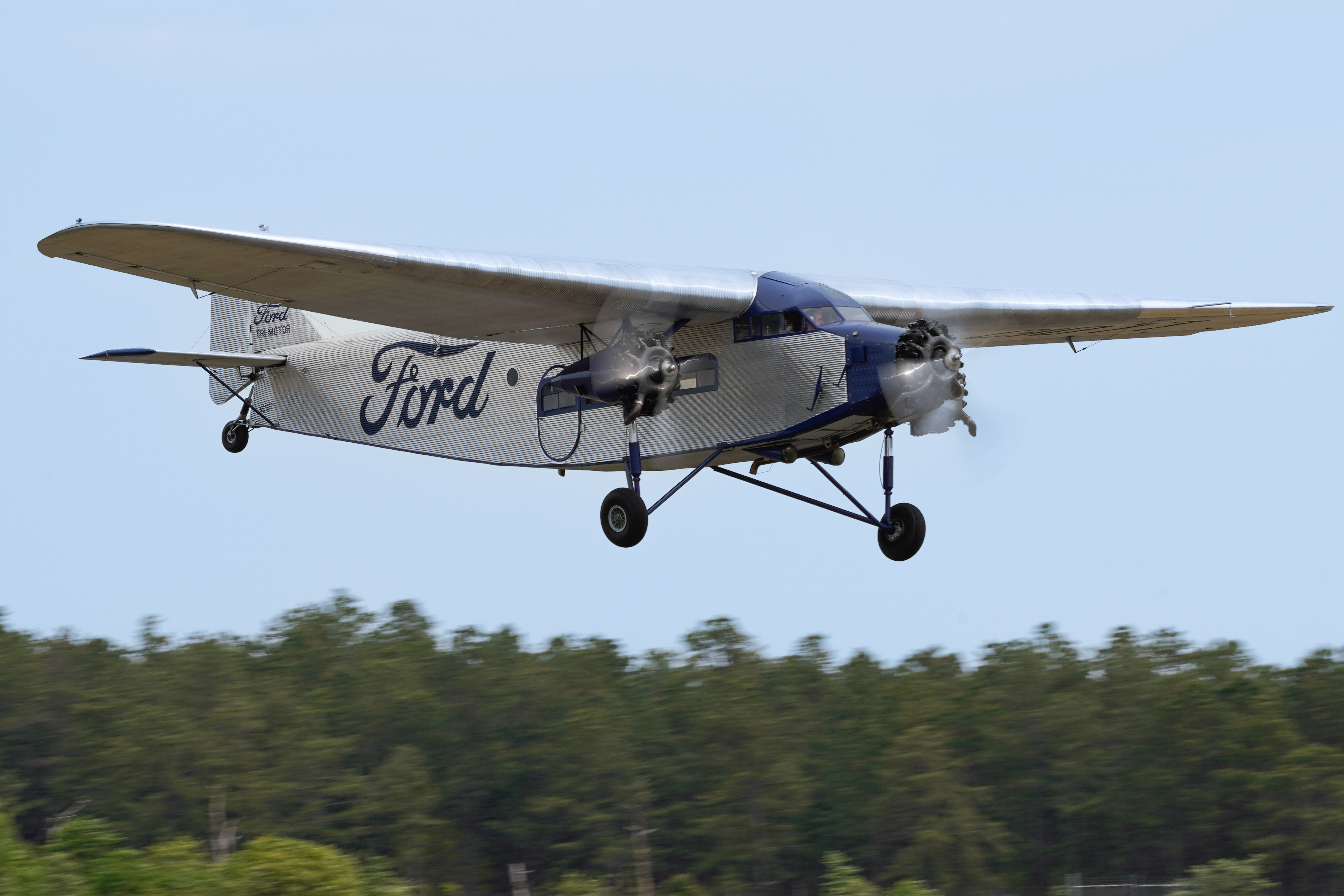 Full size: Claire Aviation Ford Trimotor NC1077 at Toms River Ocean County Airport