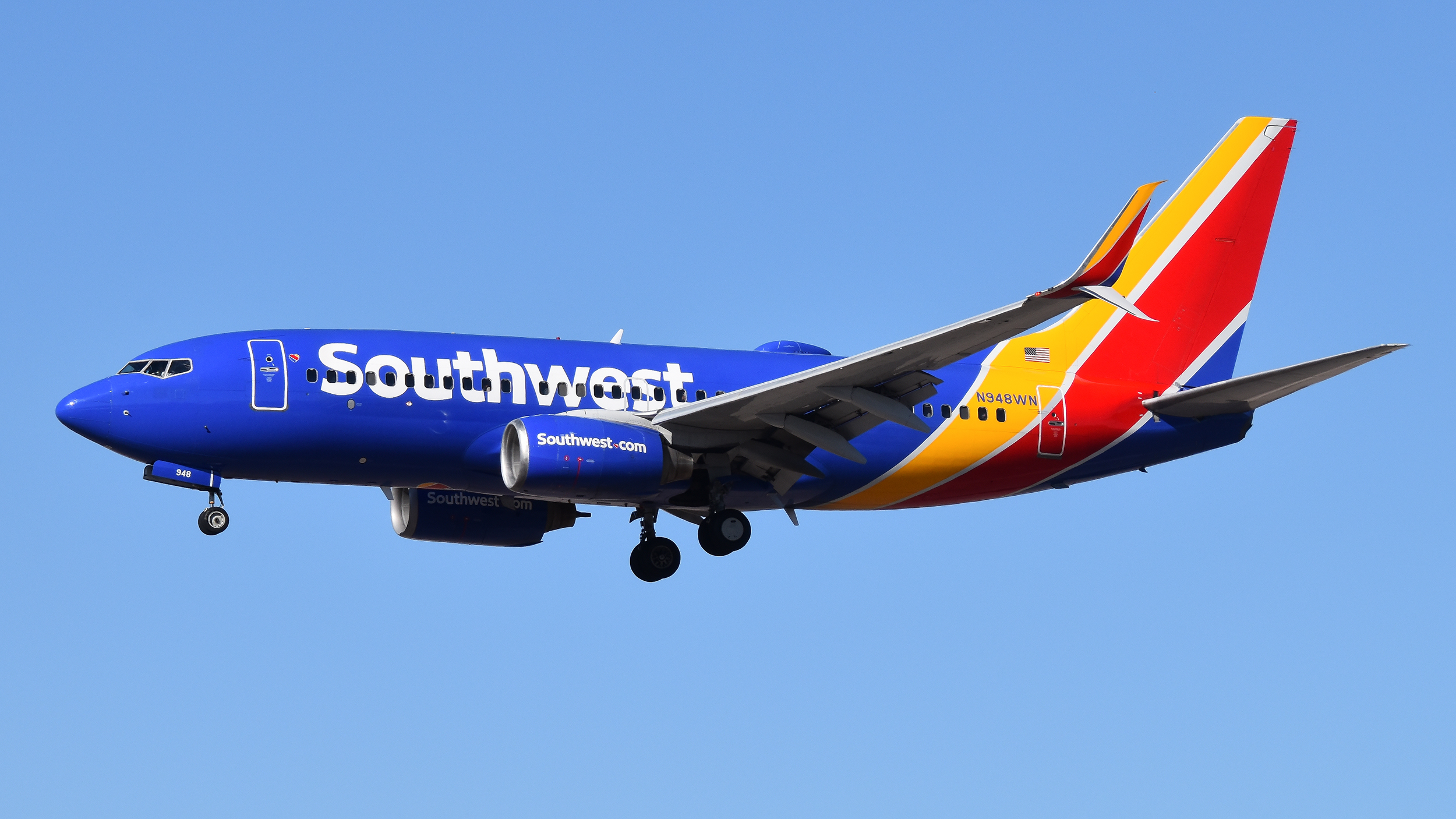 Full size: Southwest Airlines Boeing 737-700ER N948WN at Harry Reid International Airport