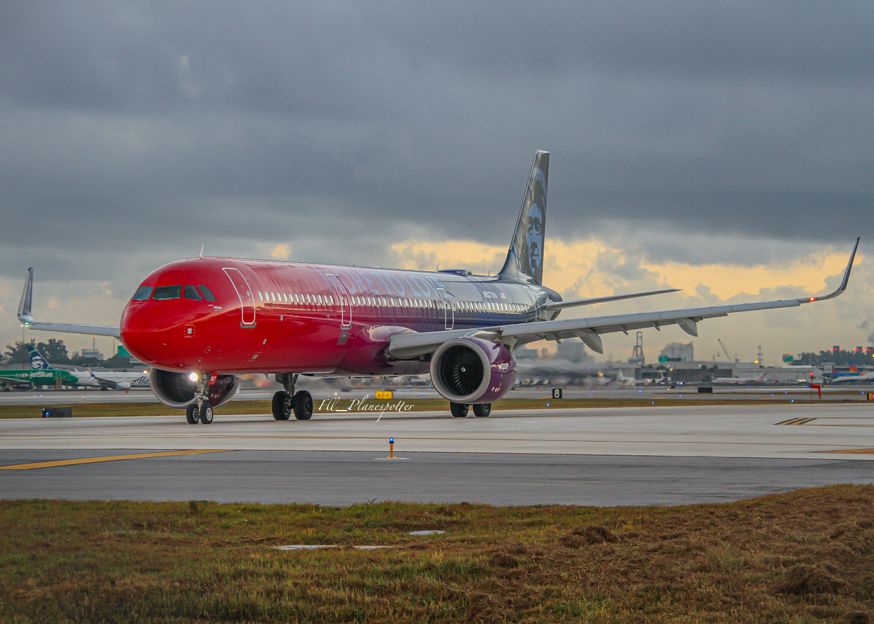 Full size: Alaska Airlines Airbus A321NEO N927VA at Fort Lauderdale/Hollywood International Airport
