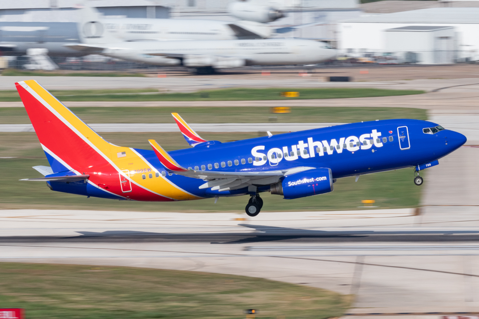 Full size: Southwest Airlines Boeing 737-700 N799SW at San Antonio International Airport