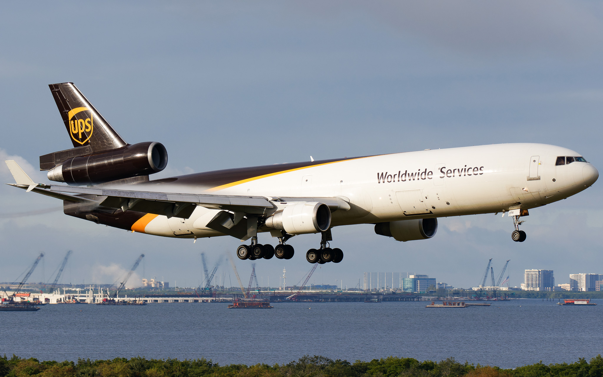 Full size: United Parcel Service McDonnell Douglas MD-11F  N274UP at Tampa International Airport