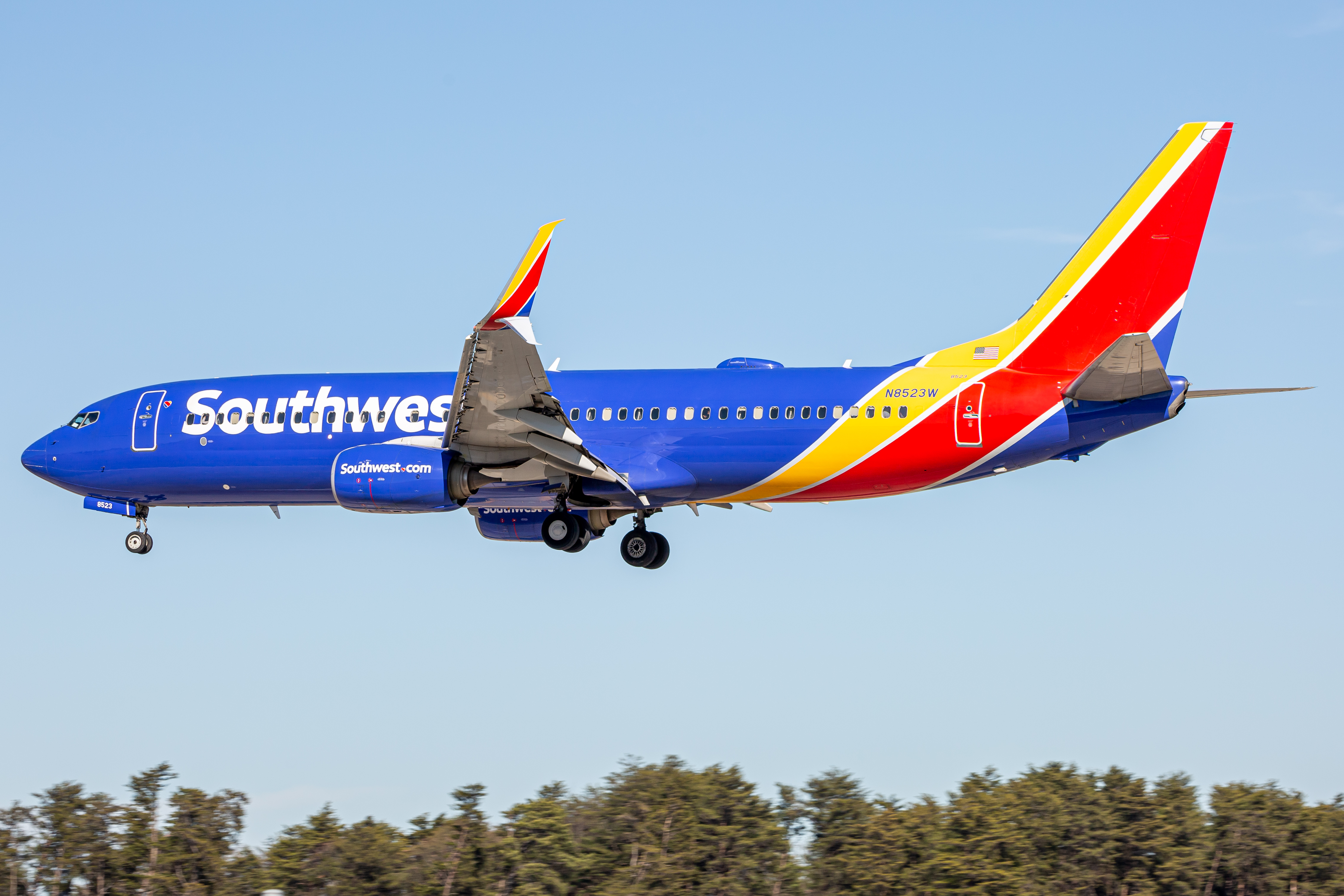 Full size: Southwest Airlines Boeing 737-800 N8523W at Baltimore/Washington International Thurgood Marshall Airport