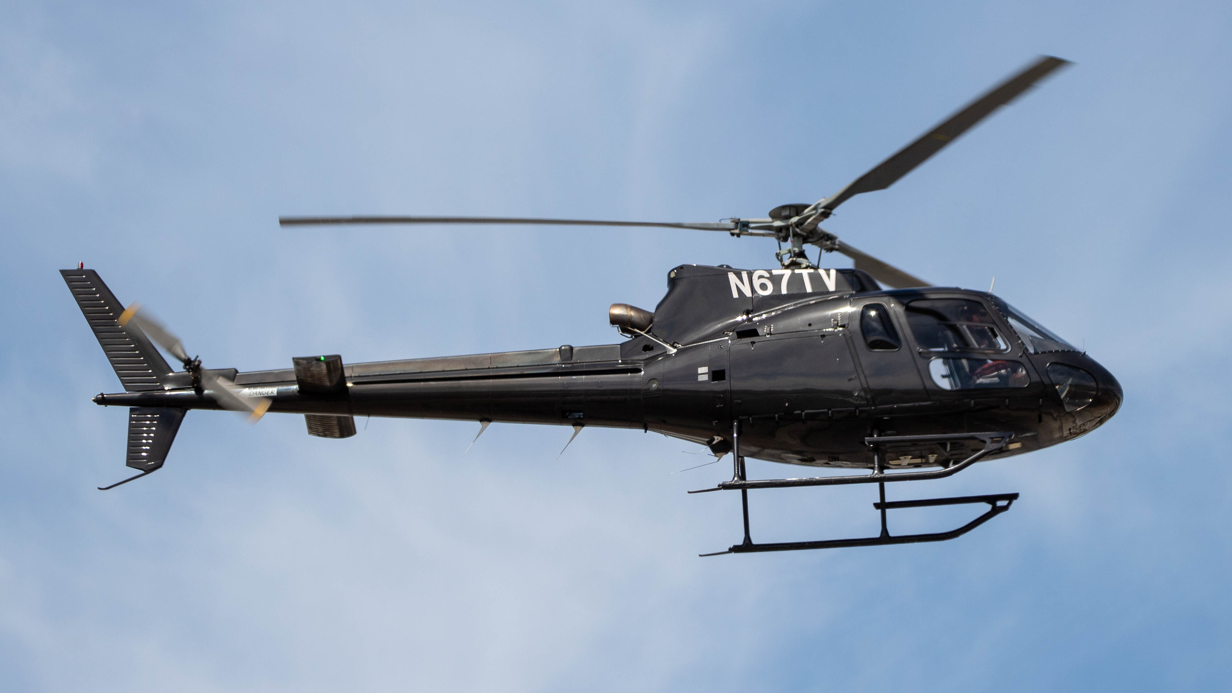Full size: PRIVATE Airbus Helicopters H125 N67TV at Bob Hope Airport