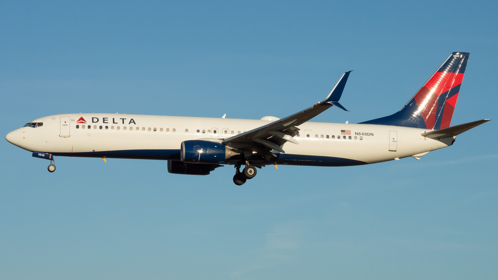 Full size: Delta Airlines Boeing 737-800 N848DN at Baltimore/Washington International Thurgood Marshall Airport