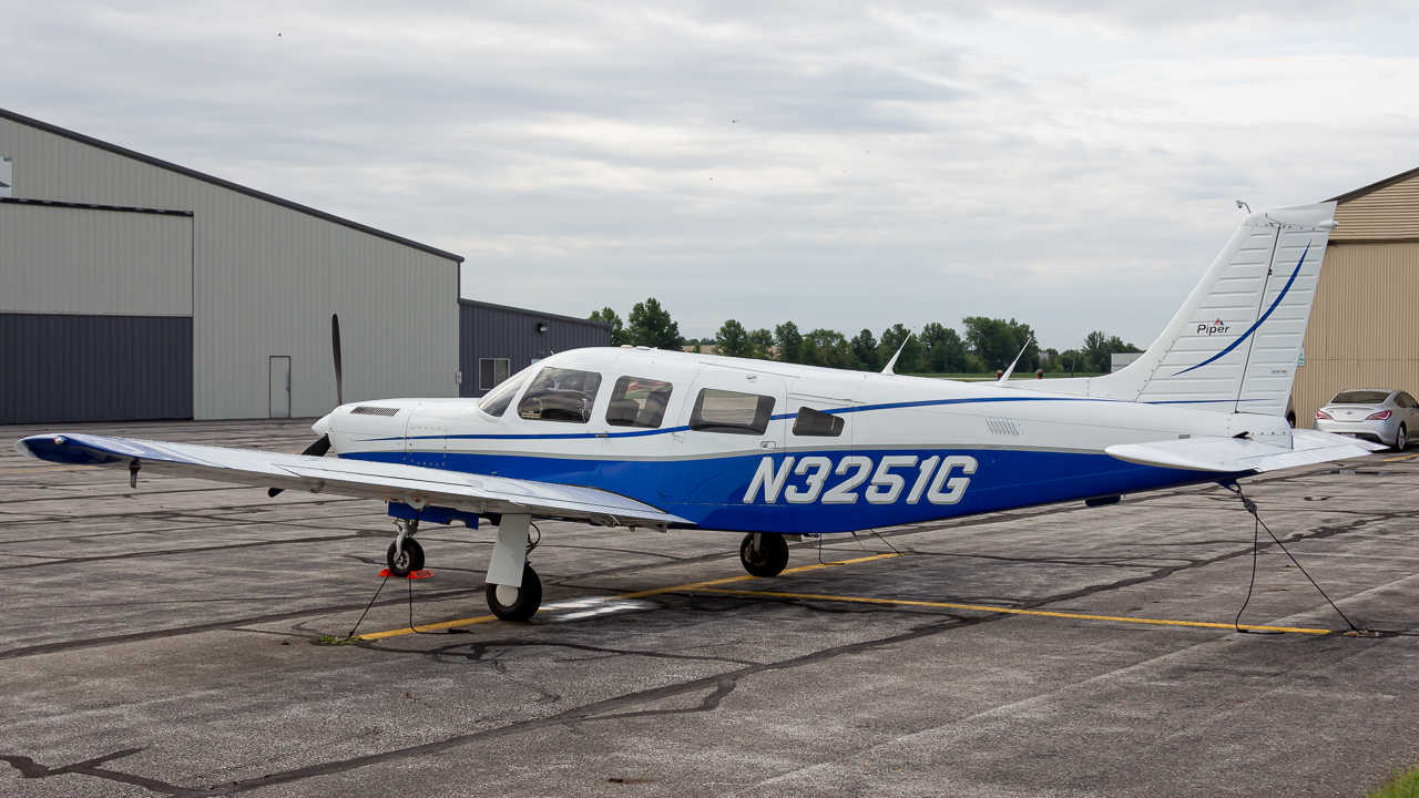 Full size: PRIVATE Piper PA-32 N3251G at Delaware Municipal Airport