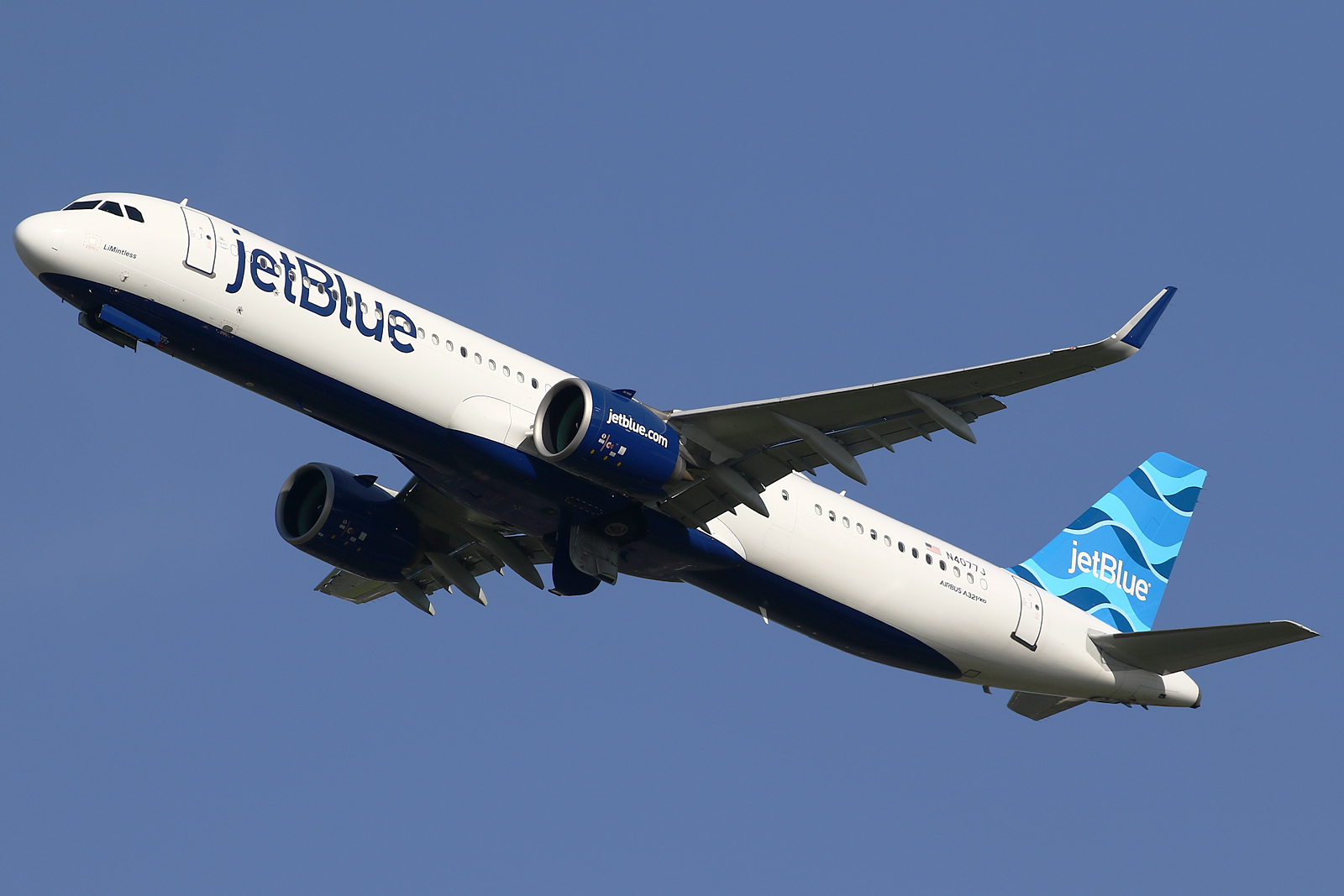 Full size: JetBlue Airways Airbus A321NEO N4077J at Amsterdam Schiphol Airport