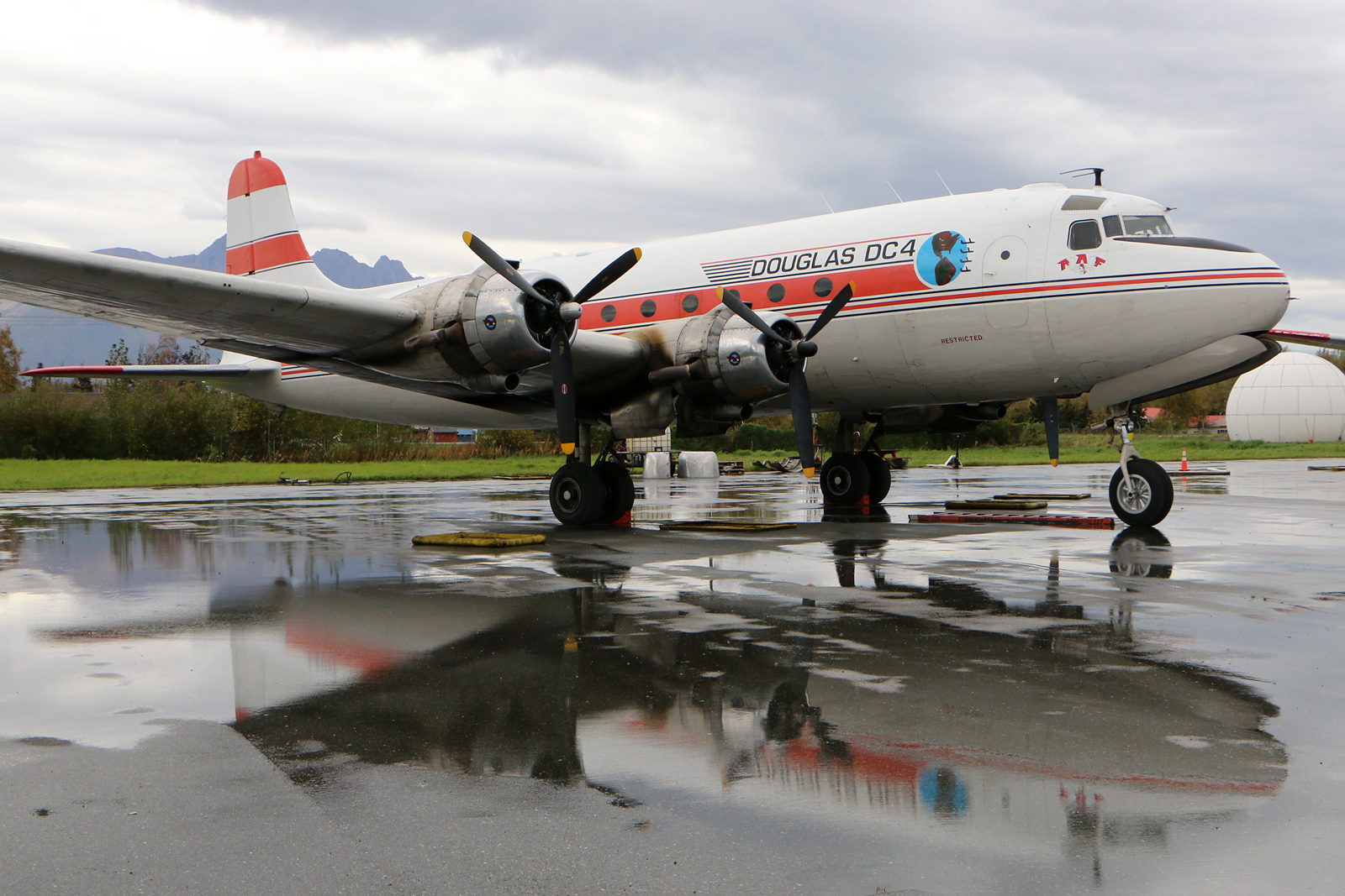 Full size: Alaska Air Fuel Douglas C-54D Skymaster N3054V at Wasilla Airport