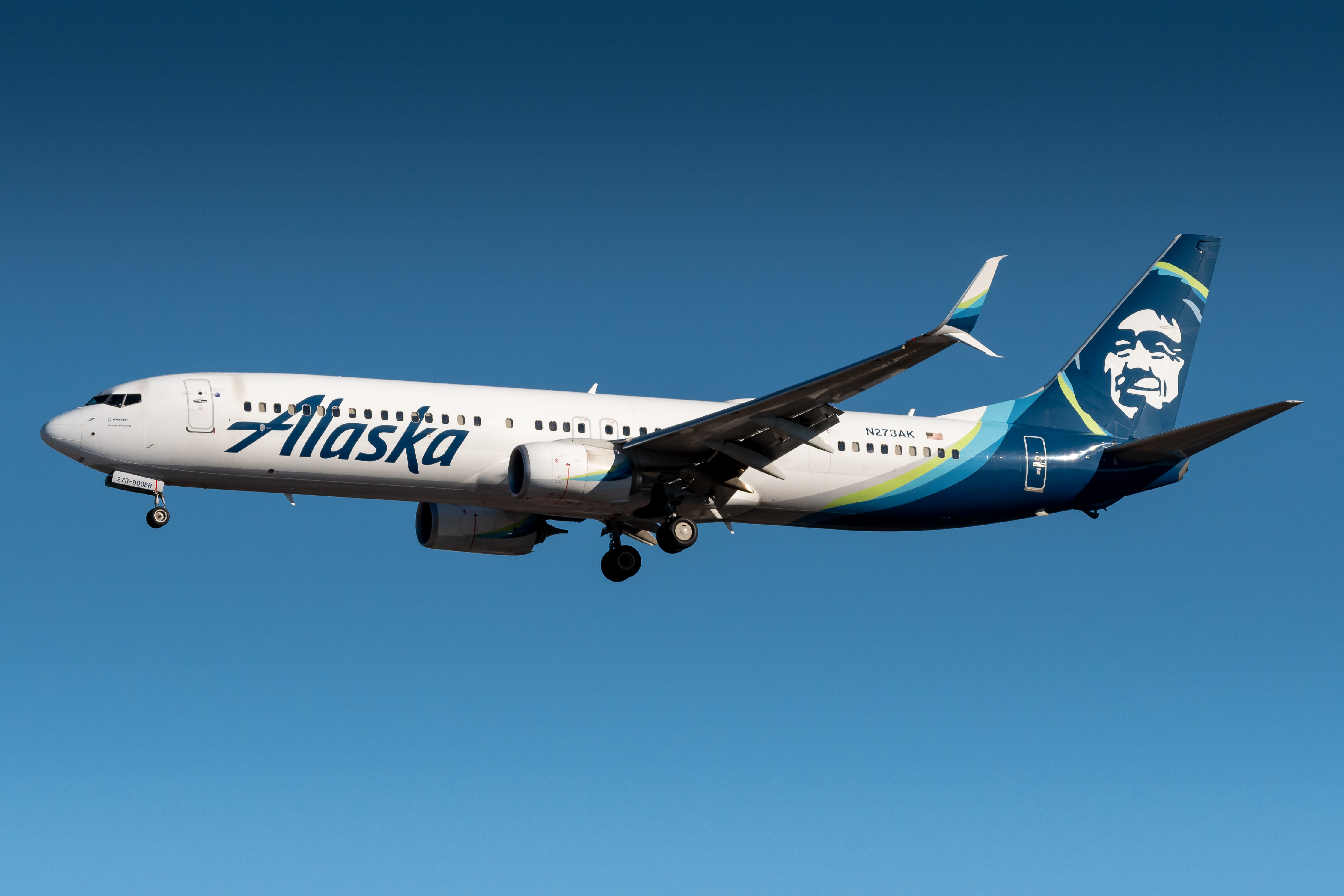 Full size: Alaska Airlines Boeing 737-900ER N273AK at General Edward Lawrence Logan International Airport
