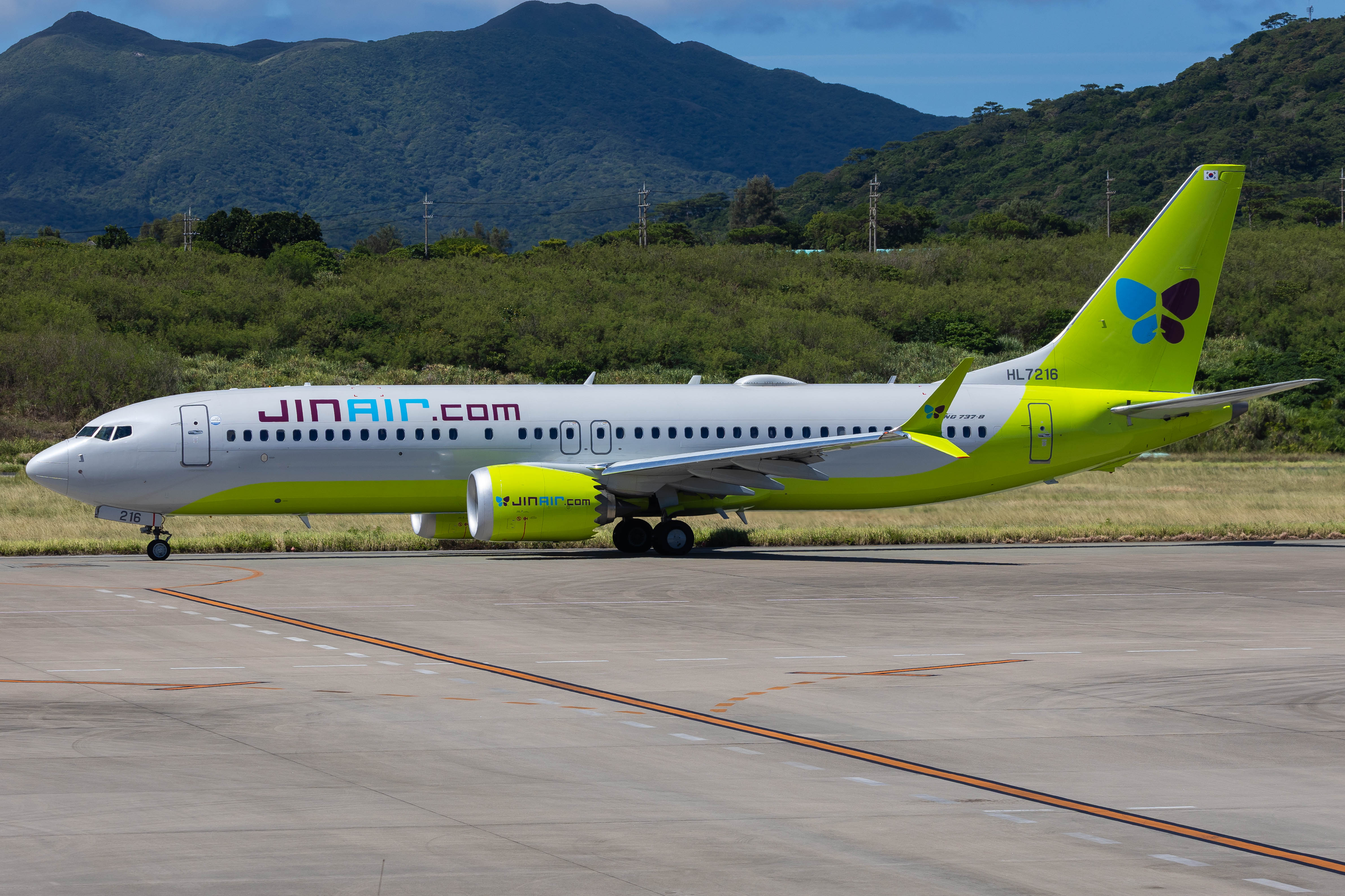 HL7216) Jin Air Boeing 737 MAX 8 by Thomas Tse | AeroXplorer Photo