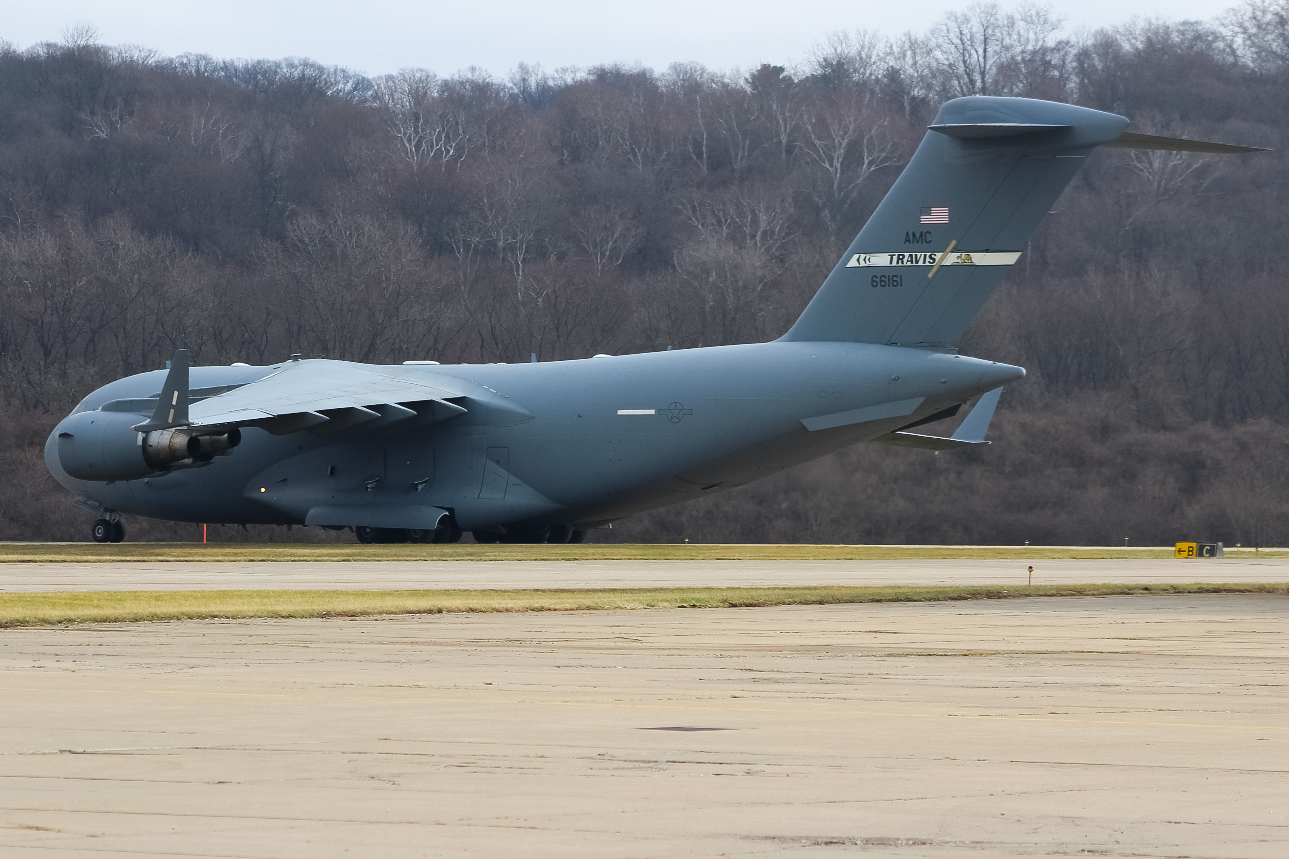 Full size: USAF - United States Air Force Boeing C-17 Globemaster III 06-6161 at Cincinnati Municipal Airport/Lunken Field