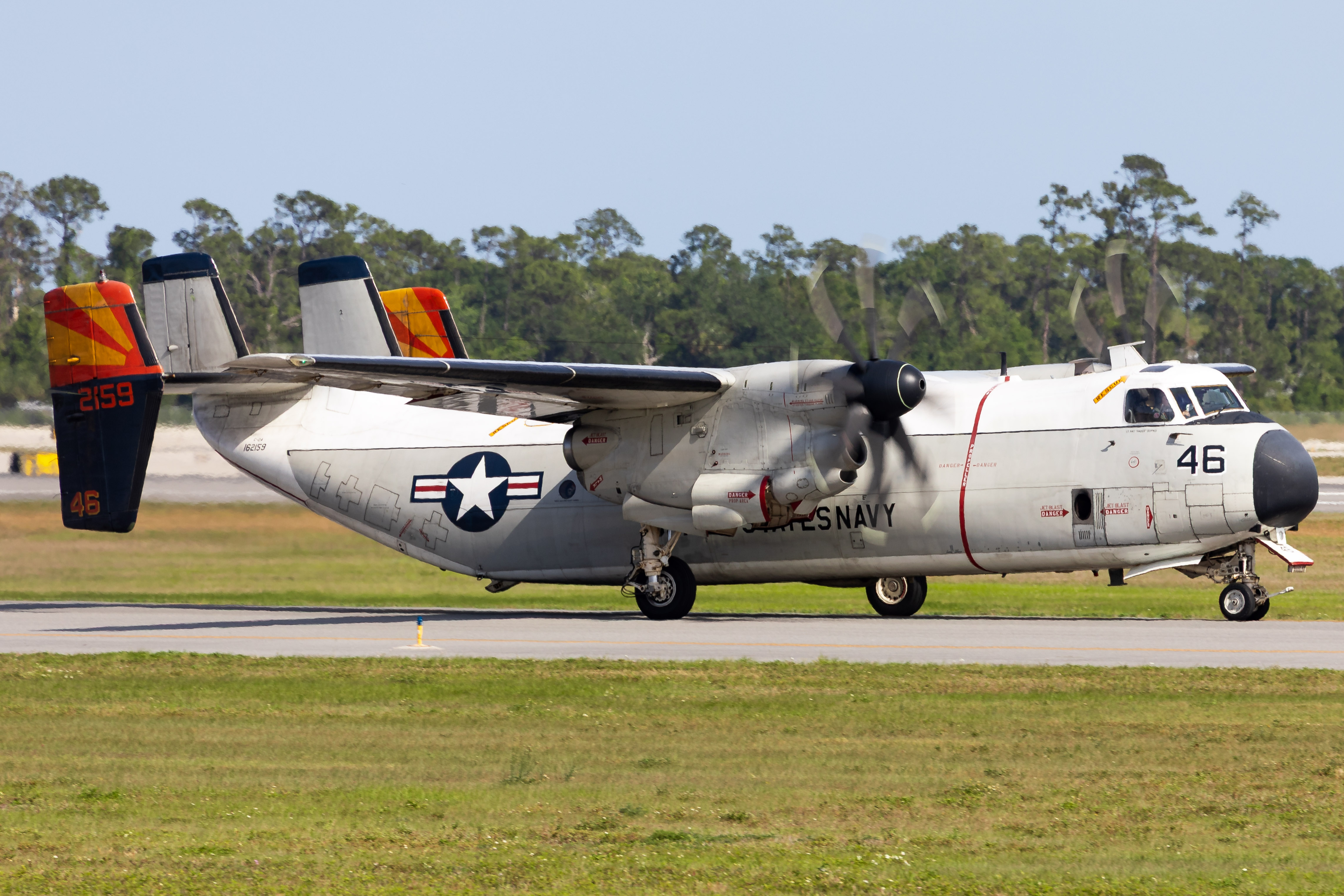 Full size: USN - United States Navy Grumman C-2 Greyhound 162159 at Daytona Beach International Airport