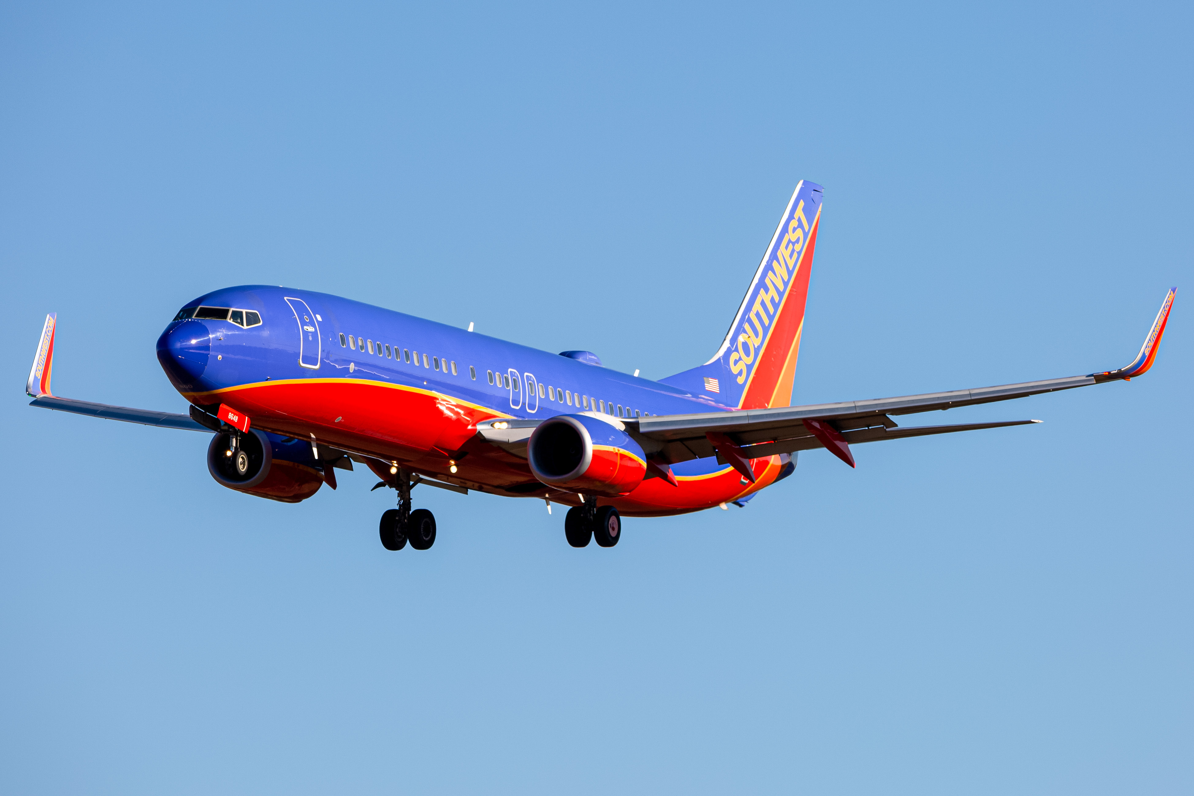 Full size: Southwest Airlines Boeing 737-800 N8648A at Baltimore/Washington International Thurgood Marshall Airport