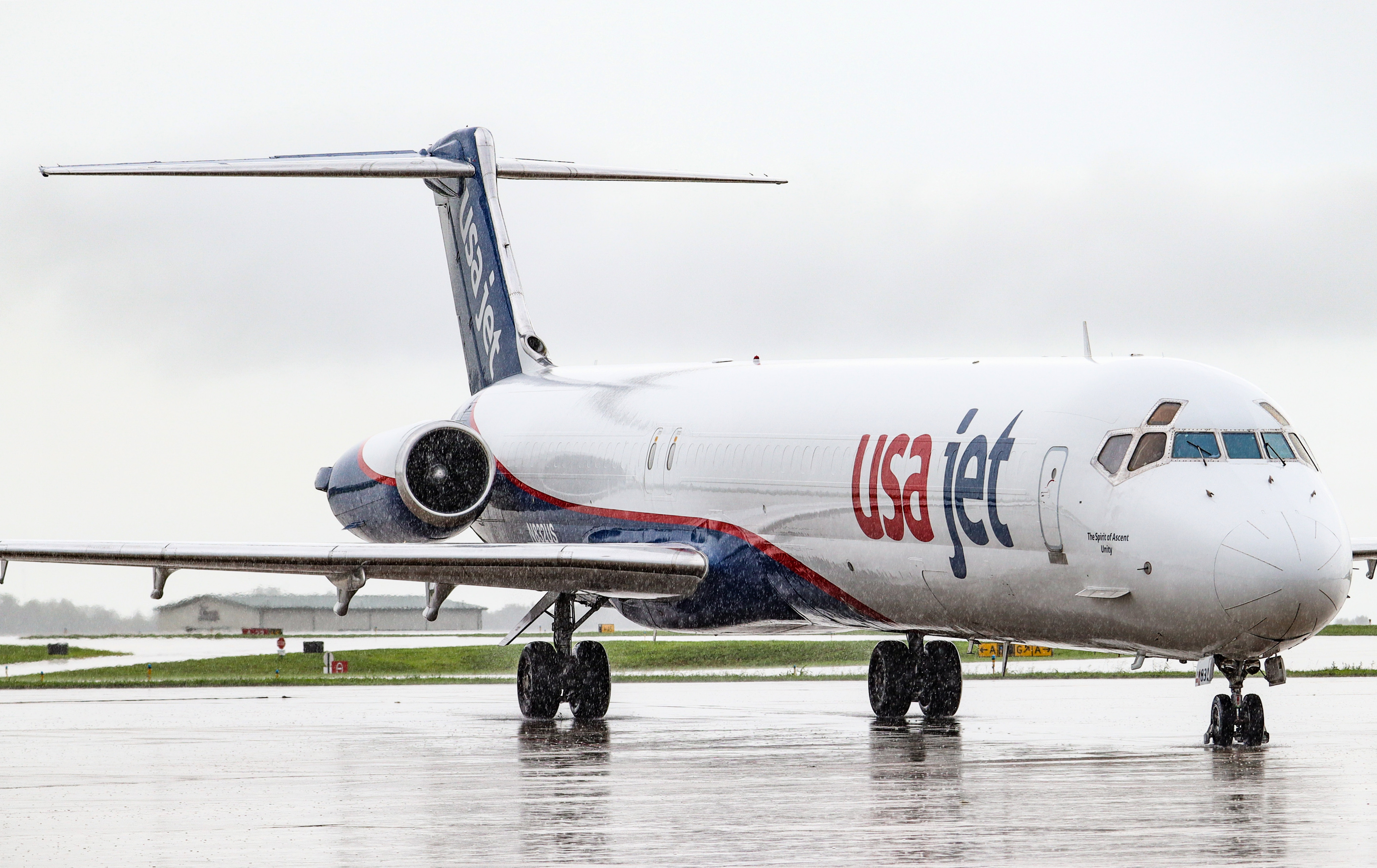 Full size: USA Jet Airlines McDonnell Douglas MD-88 N832US  at Blue Grass Airport