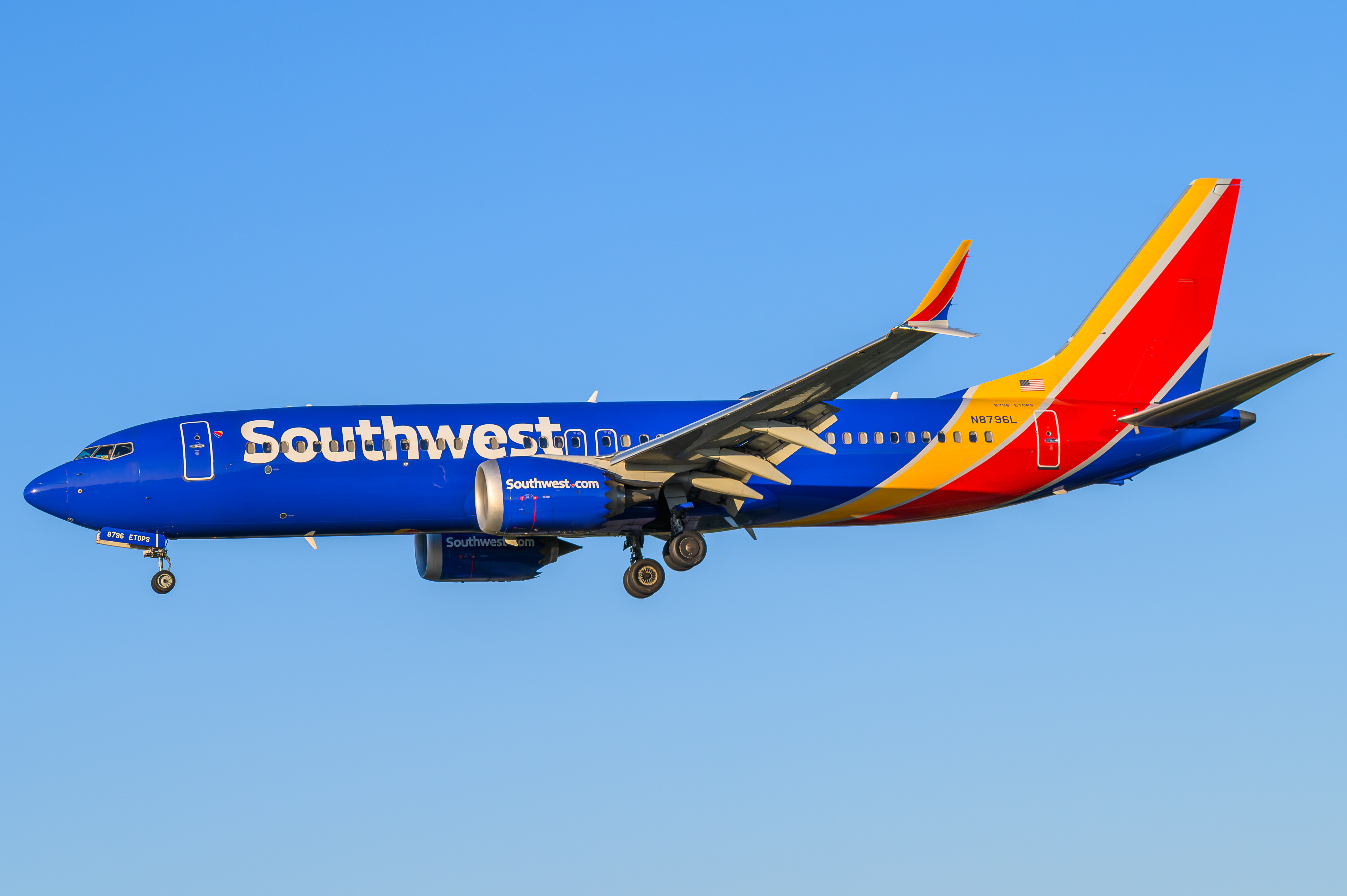 Full size: Southwest Airlines Boeing 737 MAX 8 N8796L at Baltimore/Washington International Thurgood Marshall Airport