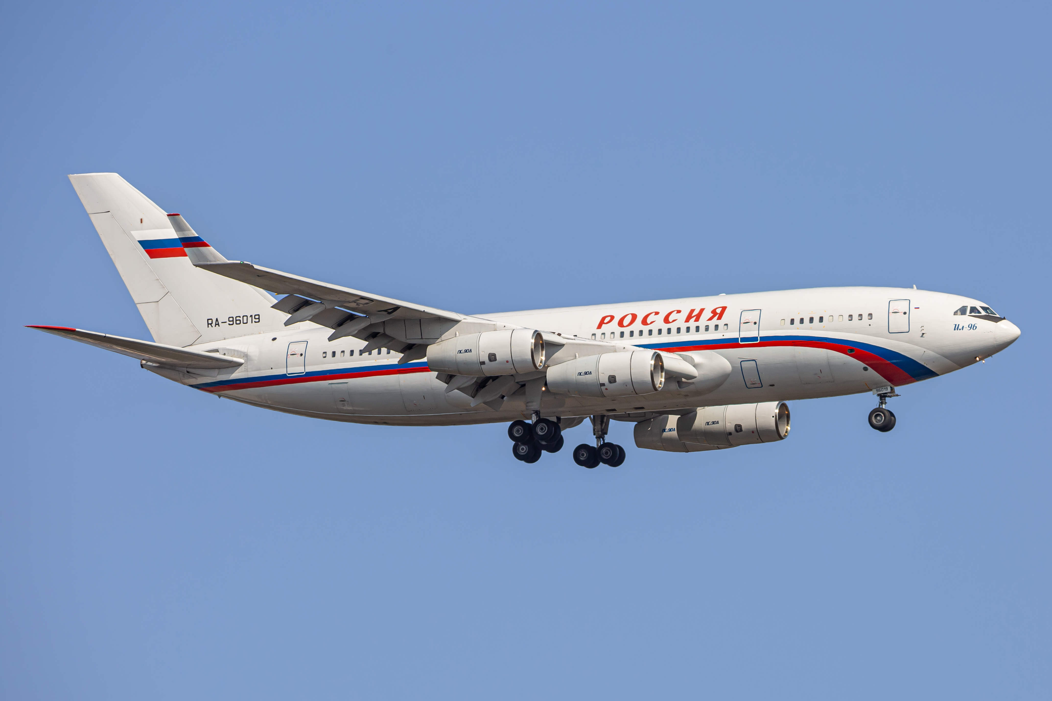 Full size: Rossiya Special Flight Squadron Ilyushin IL-96-300 RA-96019 at Washington Dulles International Airport