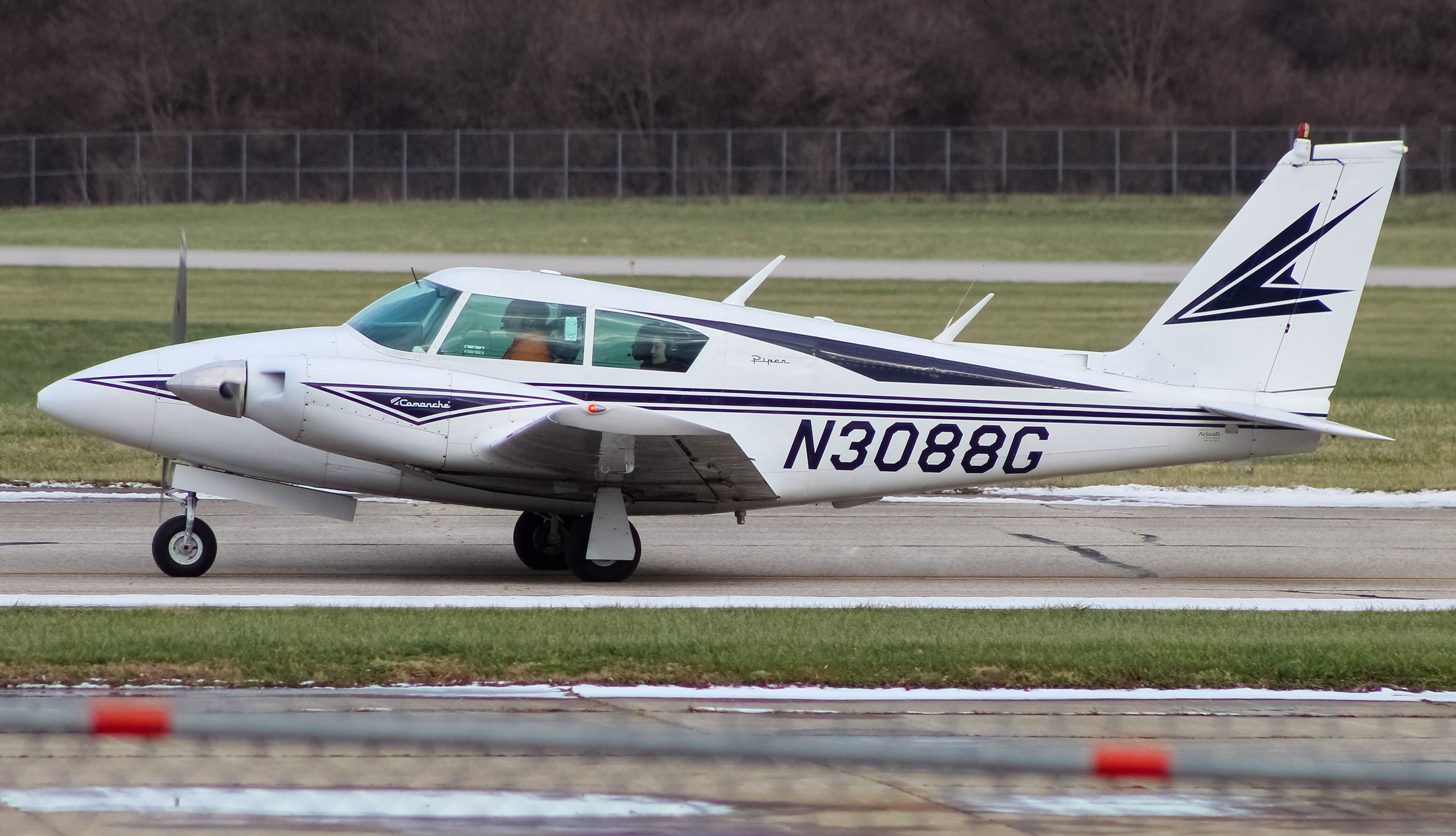 Full size: PRIVATE  Piper Comanche  N3088G at Cincinnati Municipal Airport/Lunken Field