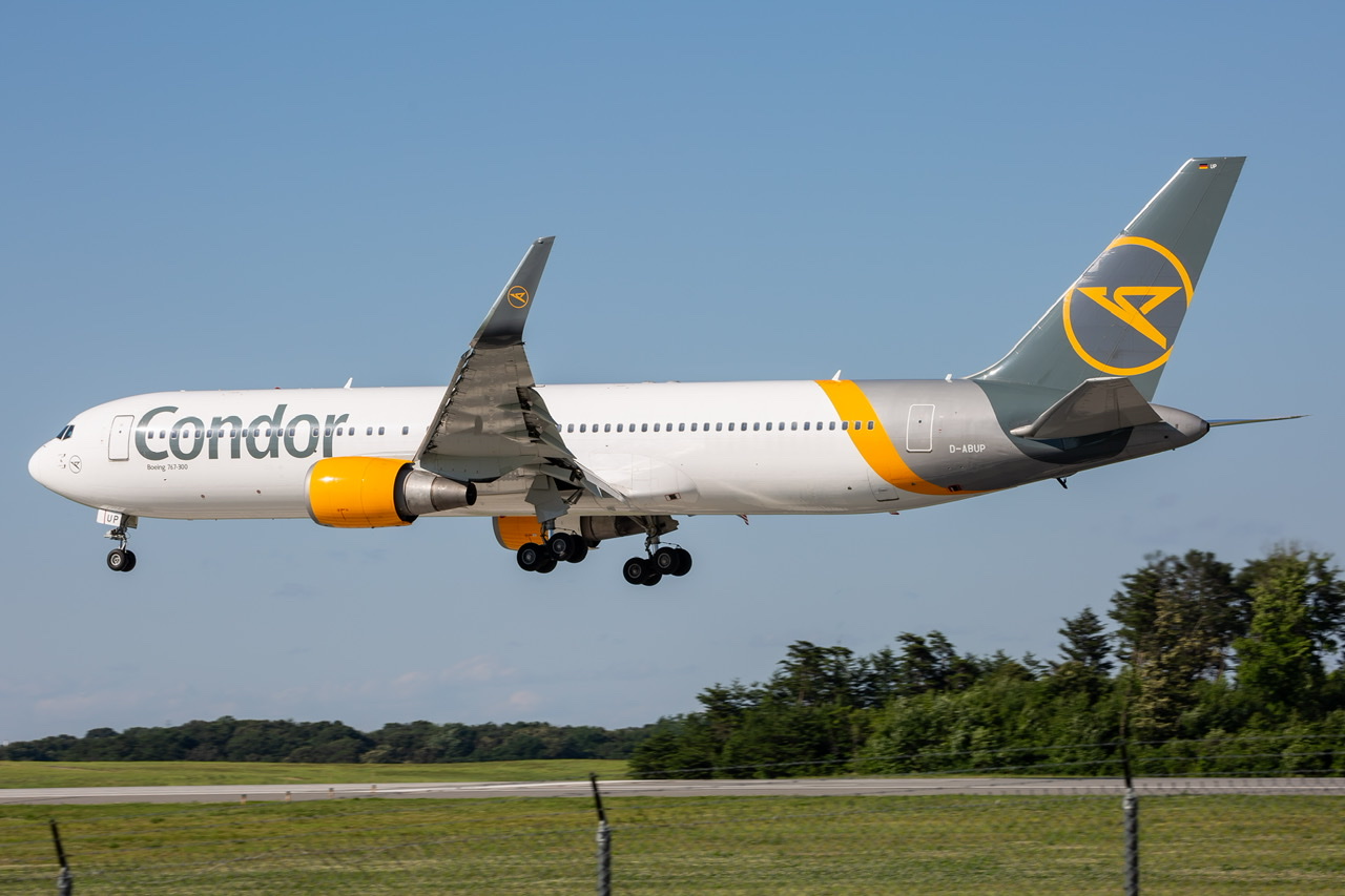 Full size: Condor Boeing 767-300ER D-ABUP at Baltimore/Washington International Thurgood Marshall Airport
