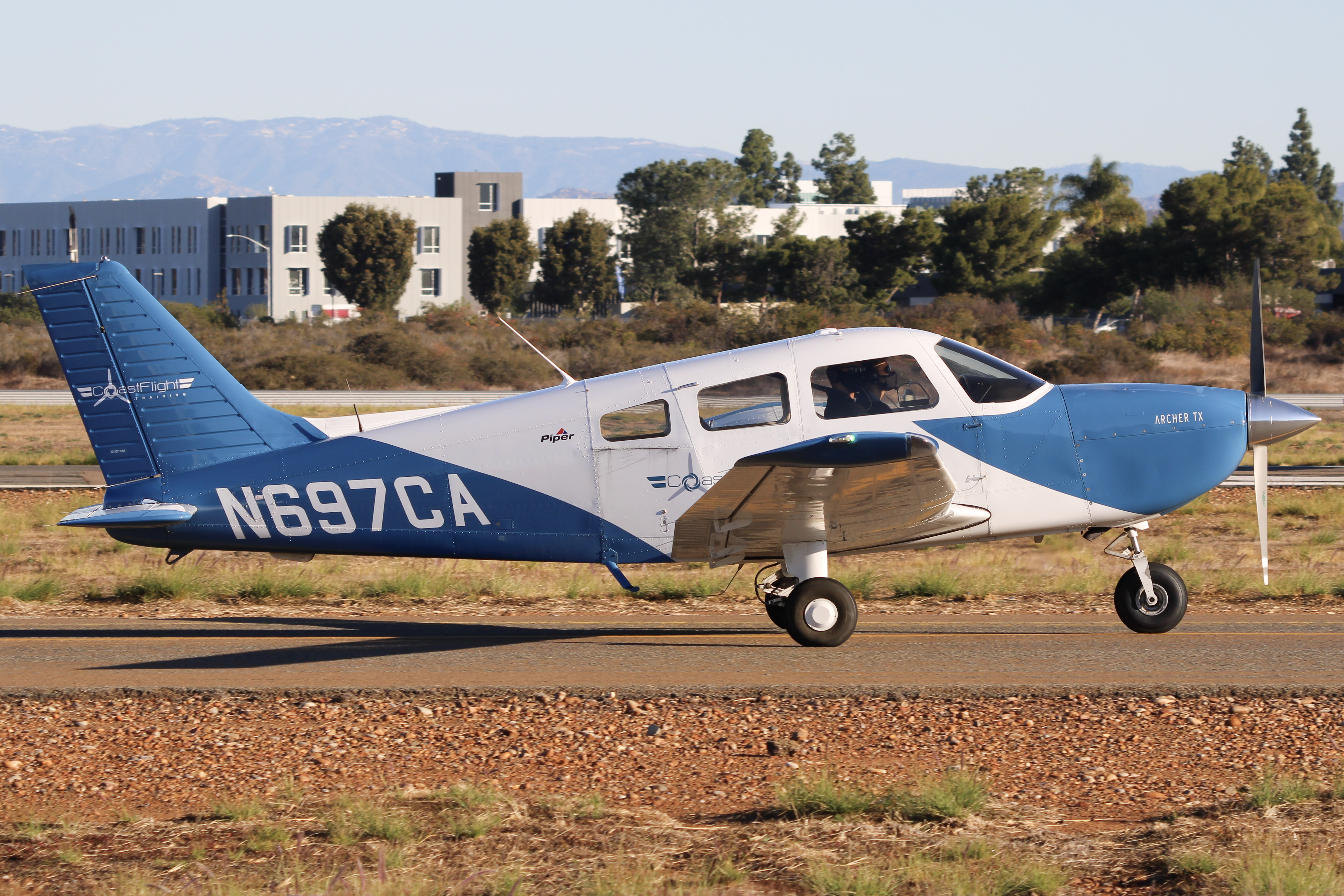 Full size: Coast Flight Training Piper 28 Archer N697CA at Montgomery-Gibbs Executive Airport