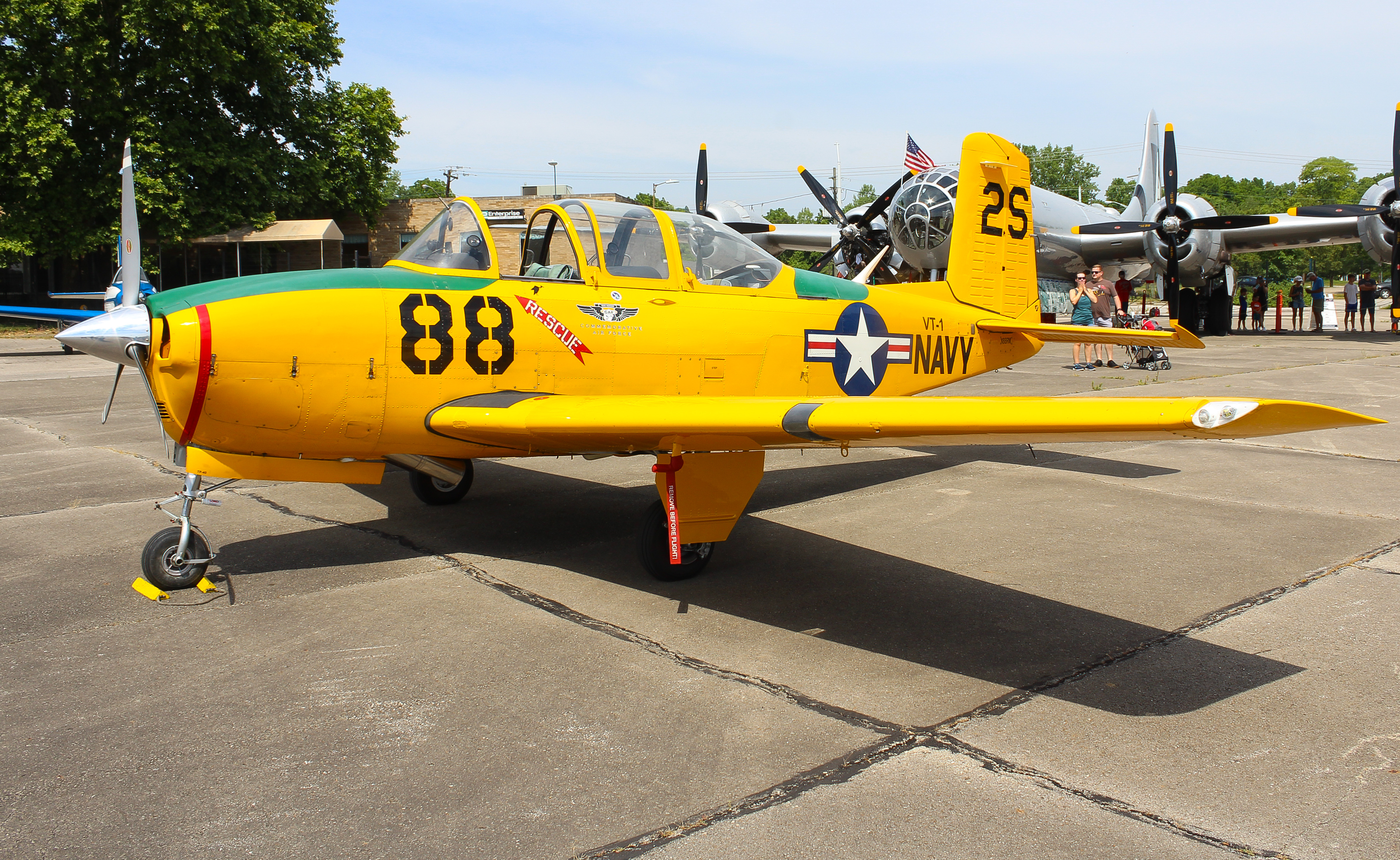 Full size: PRIVATE  Beechcraft T-34 Mentor N88RM at Cincinnati Municipal Airport/Lunken Field