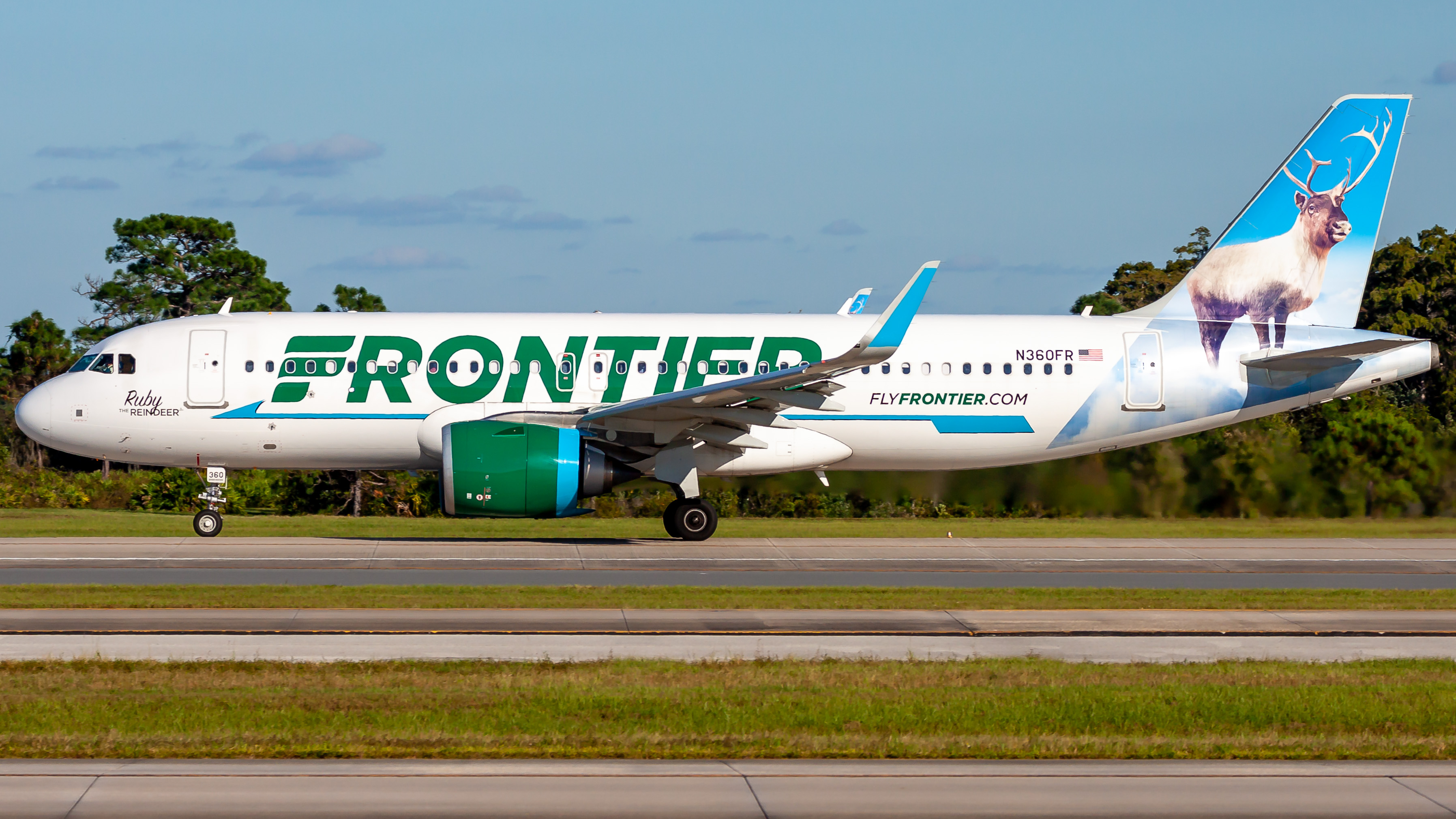 Full size: Frontier Airlines Airbus A320NEO N360FR at Orlando International Airport